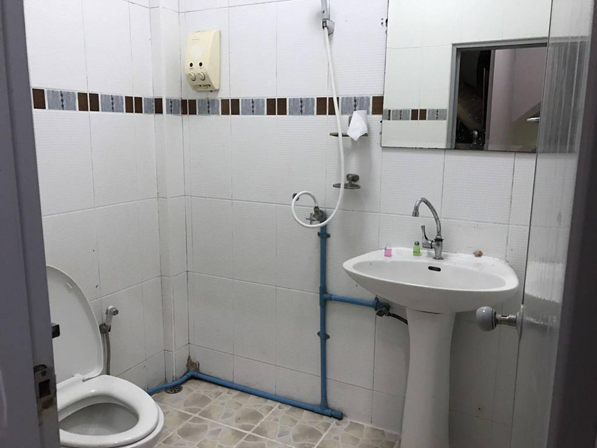 Riverside Guesthouse