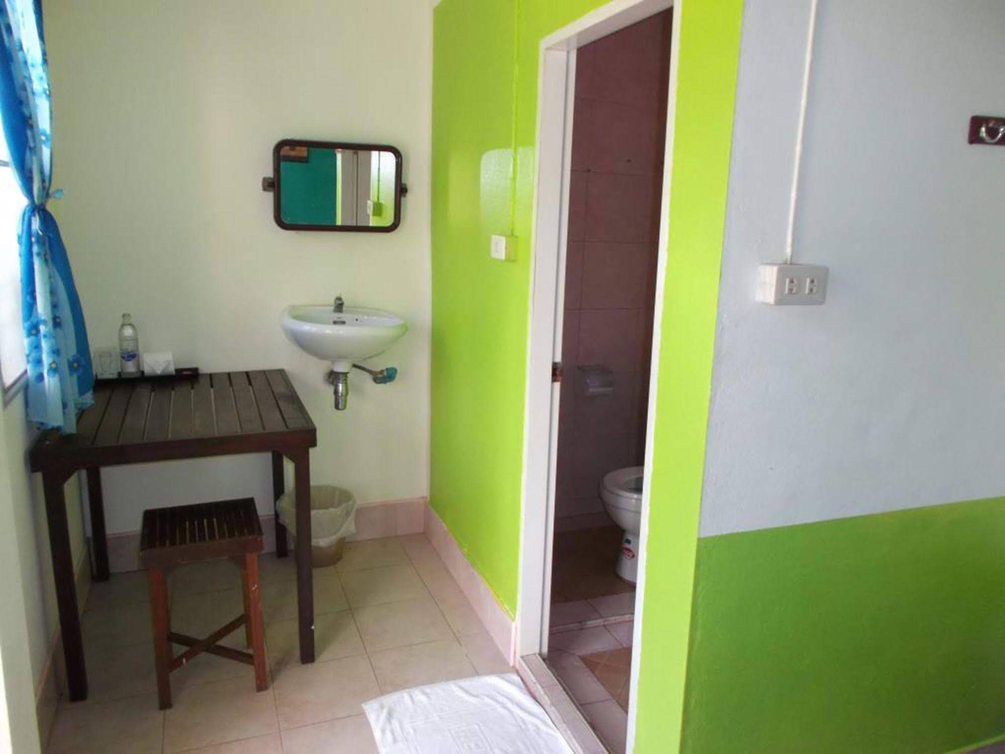 Riverside Guesthouse