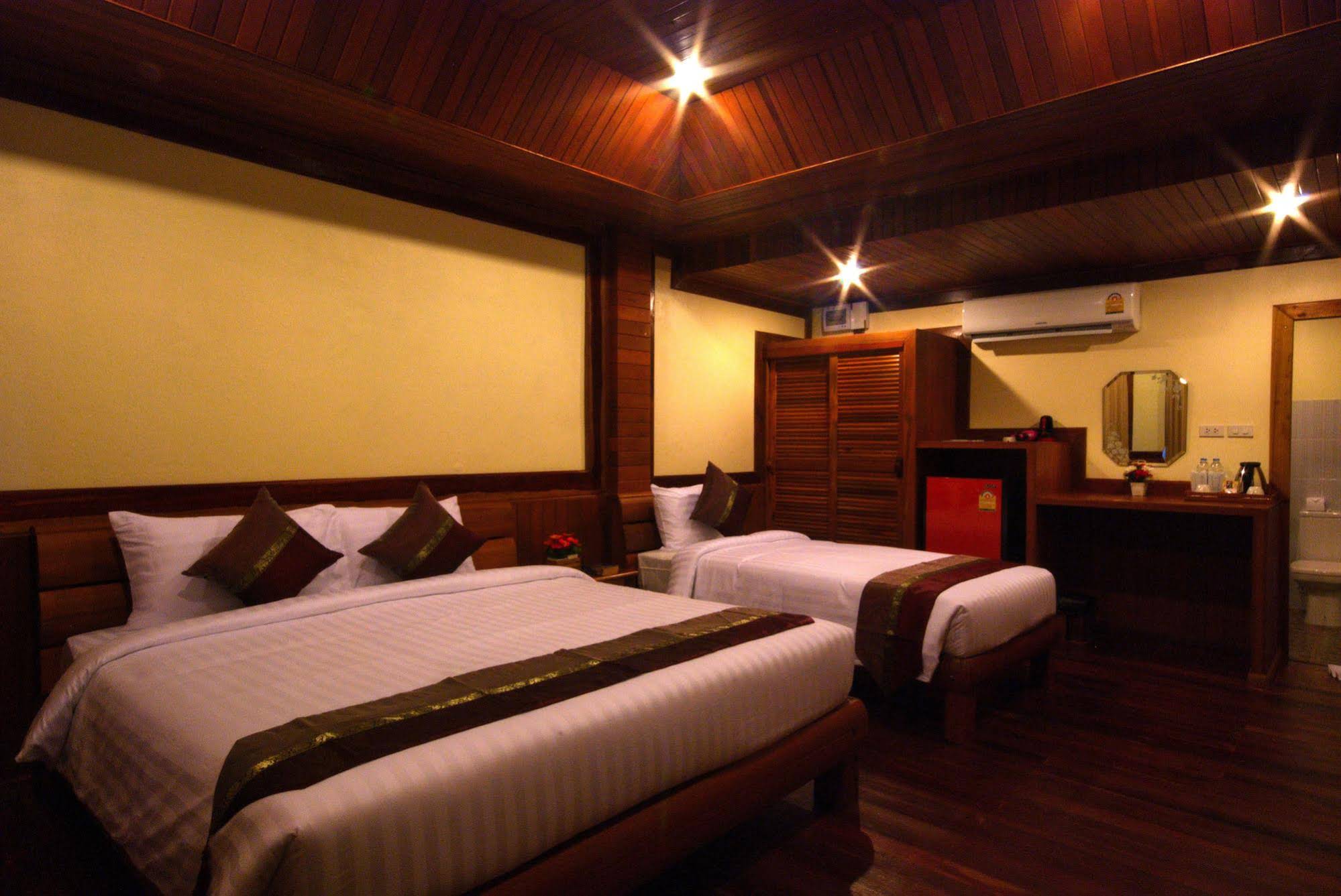 Sangsawan palace khaolak hotel