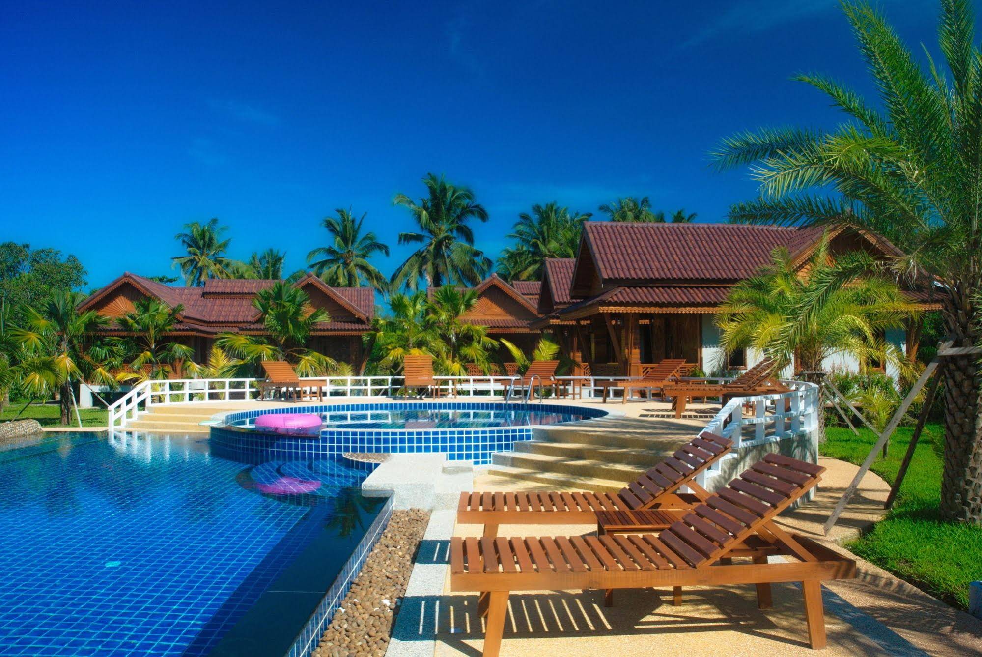 Sangsawan palace khaolak hotel