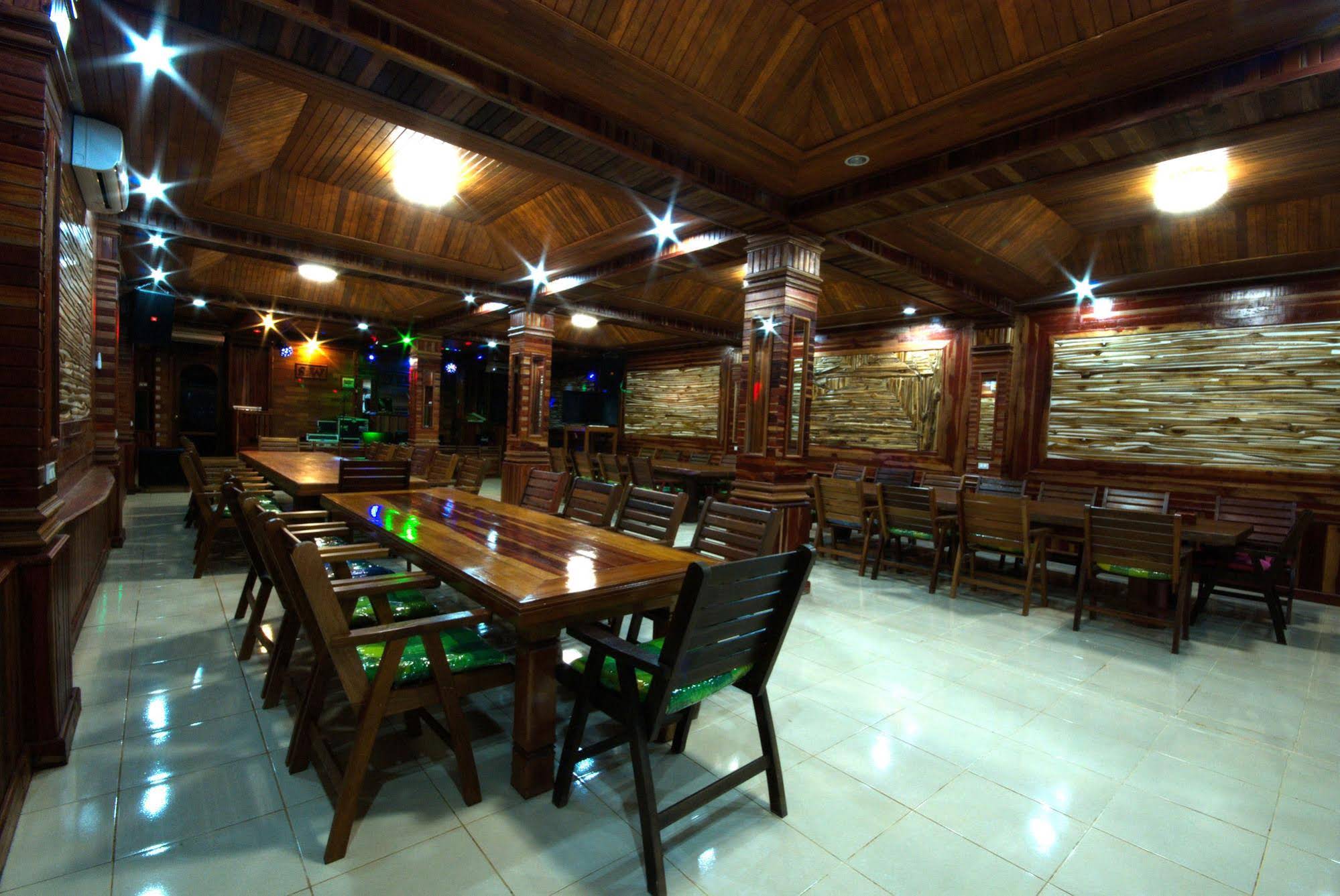 Sangsawan palace khaolak hotel