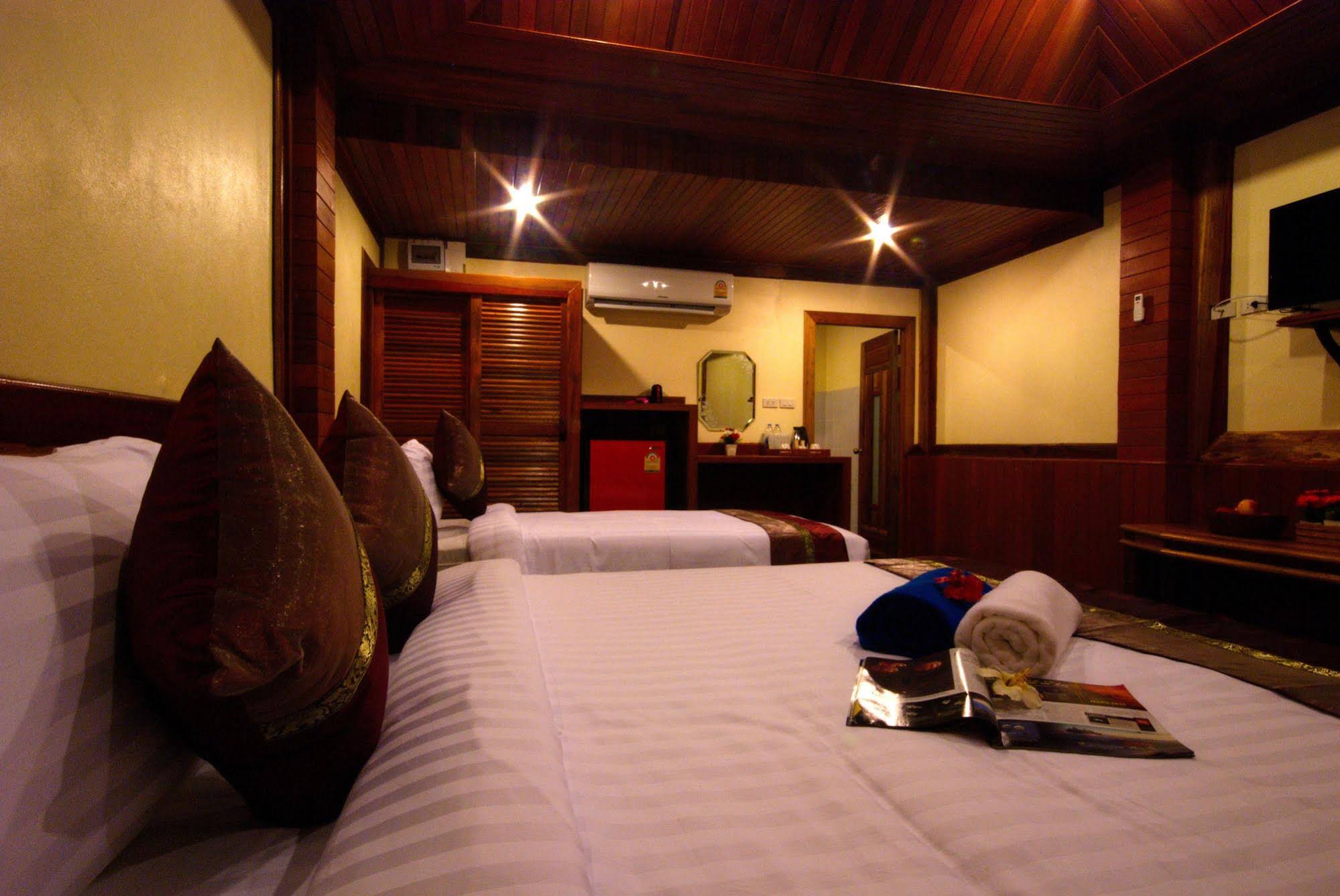 Sangsawan palace khaolak hotel