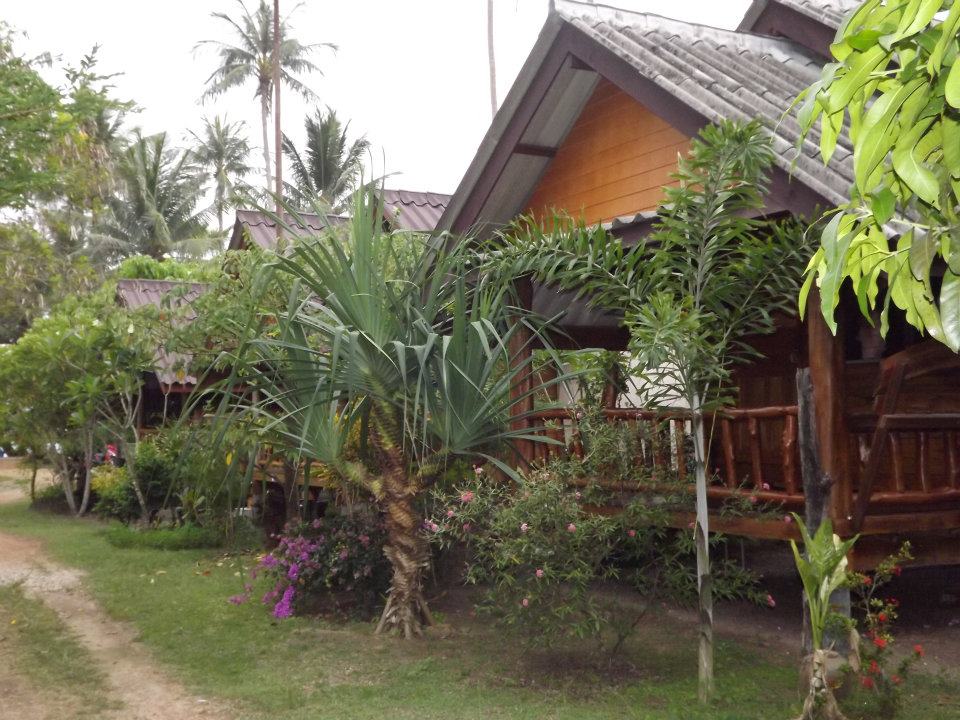 Pasai Beach Lodge