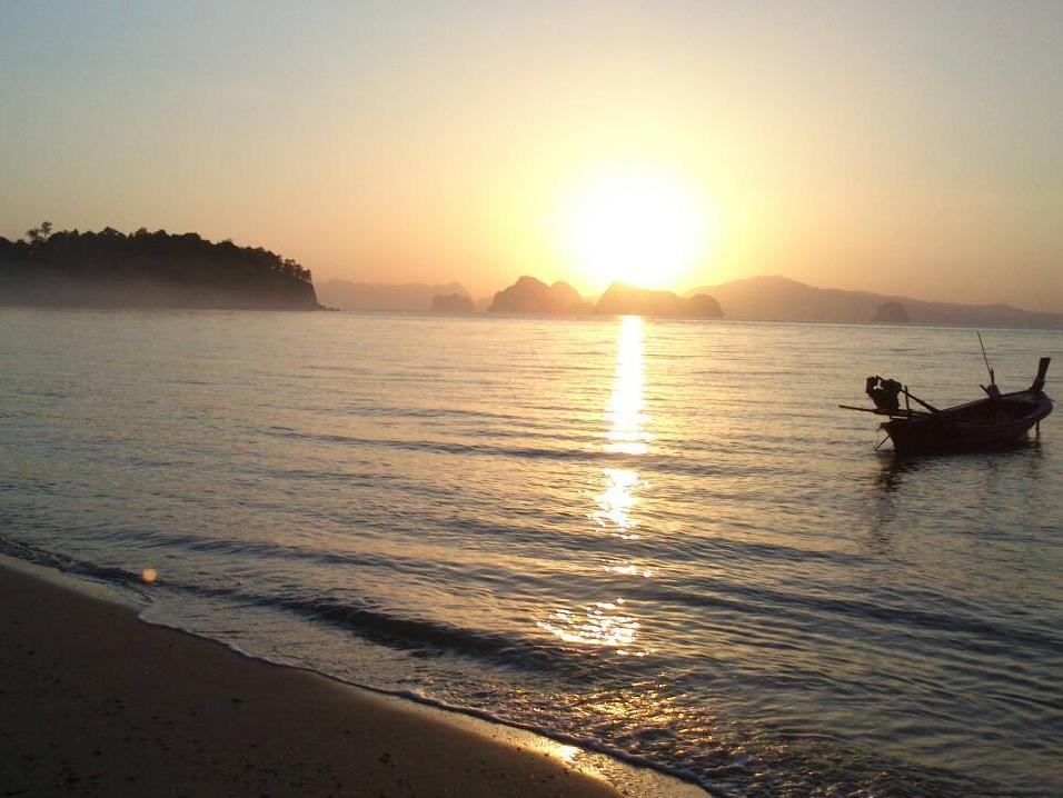 Pasai Beach Lodge