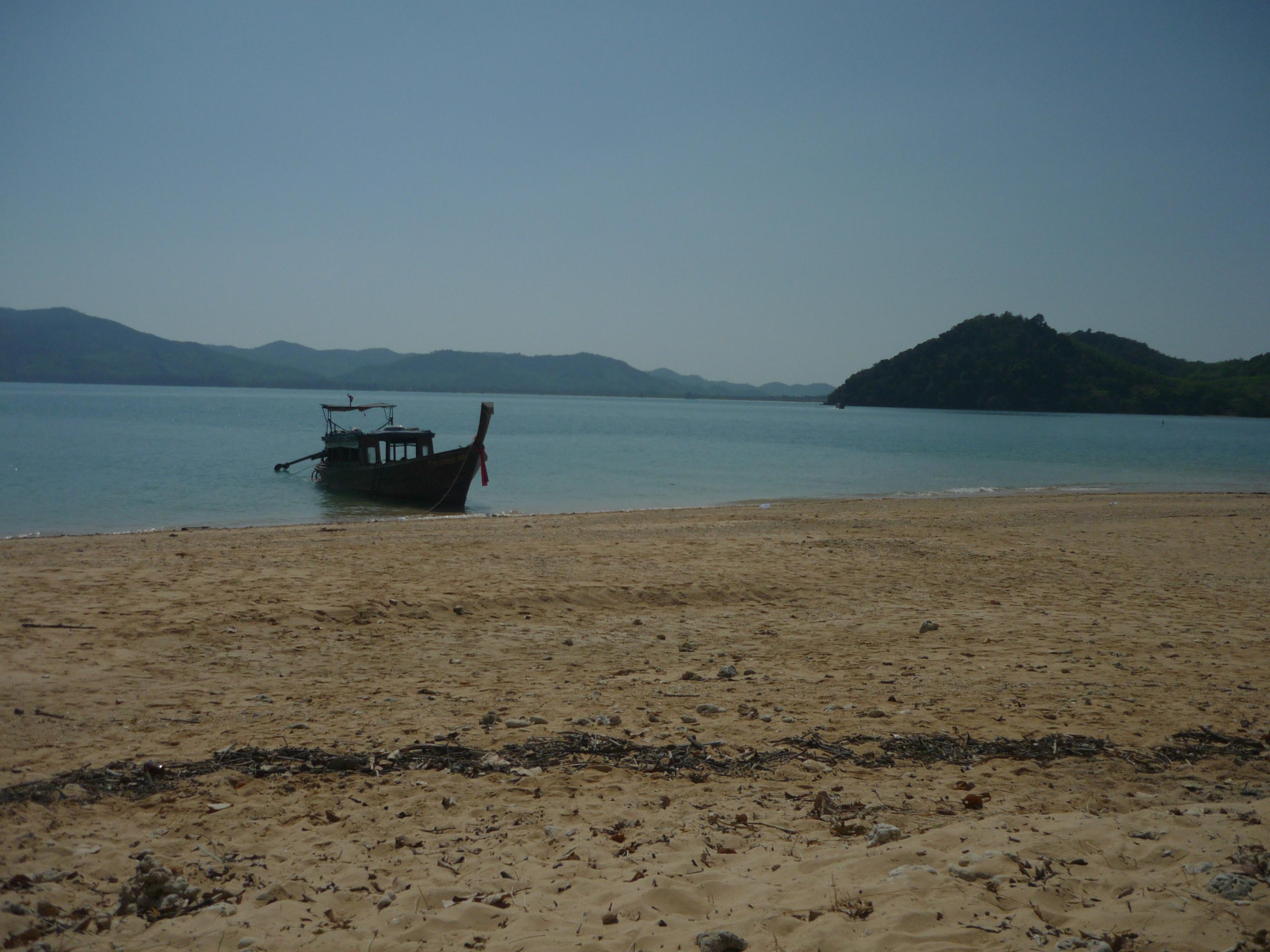 Pasai Beach Lodge