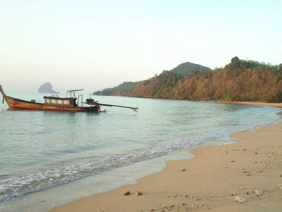 Pasai Beach Lodge