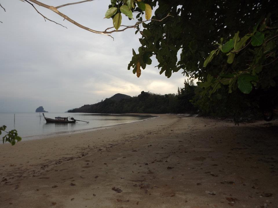 Pasai Beach Lodge