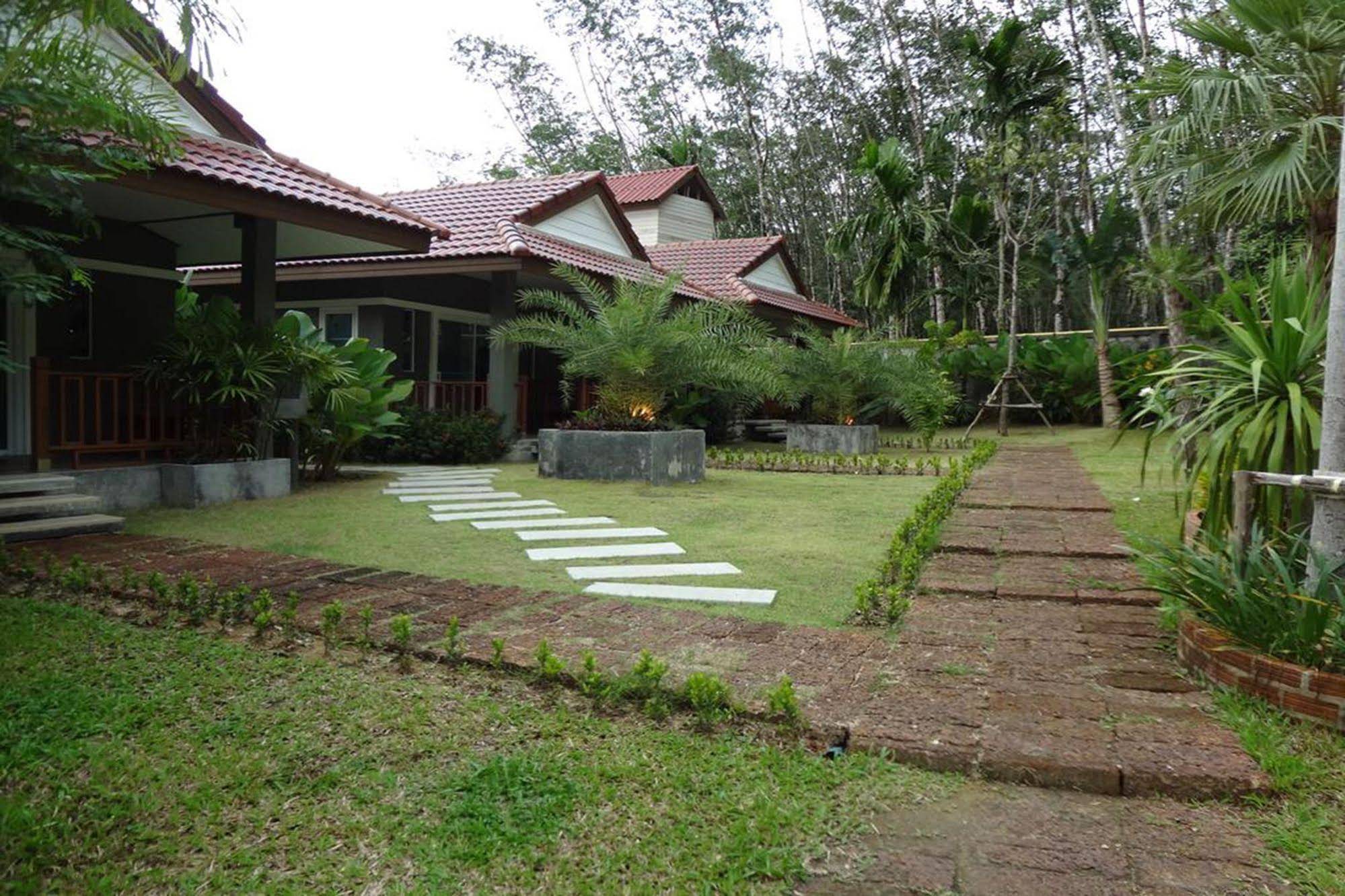 Khaolak Yama Resort