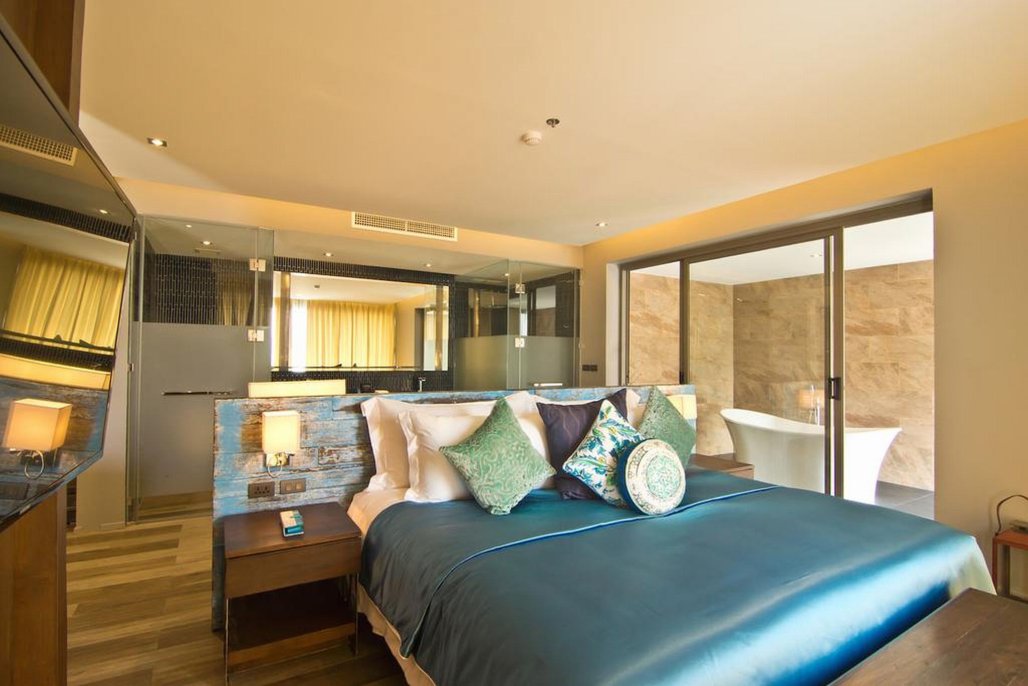 Le Coral Hideaway Beyond