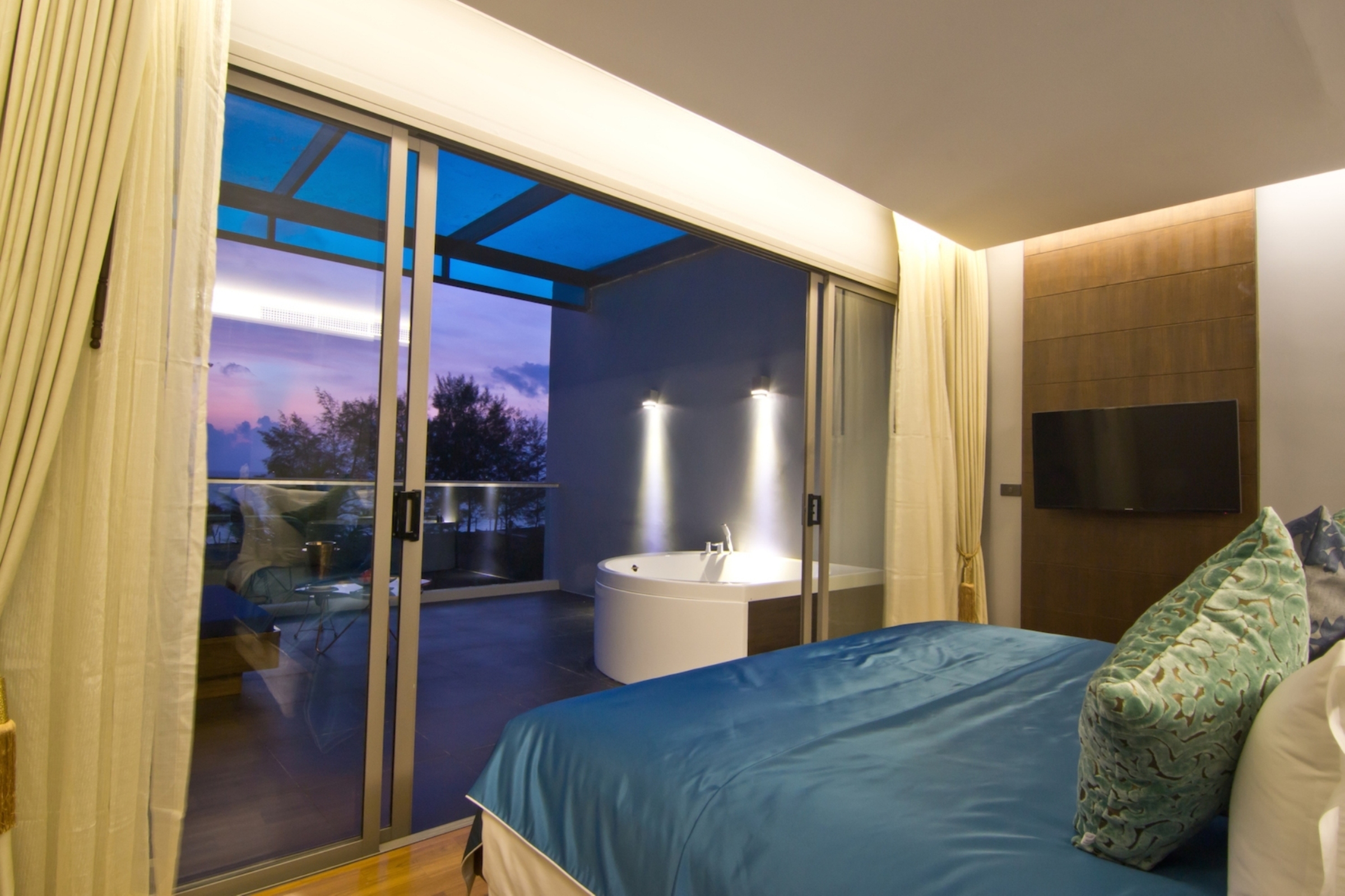 Le Coral Hideaway Beyond