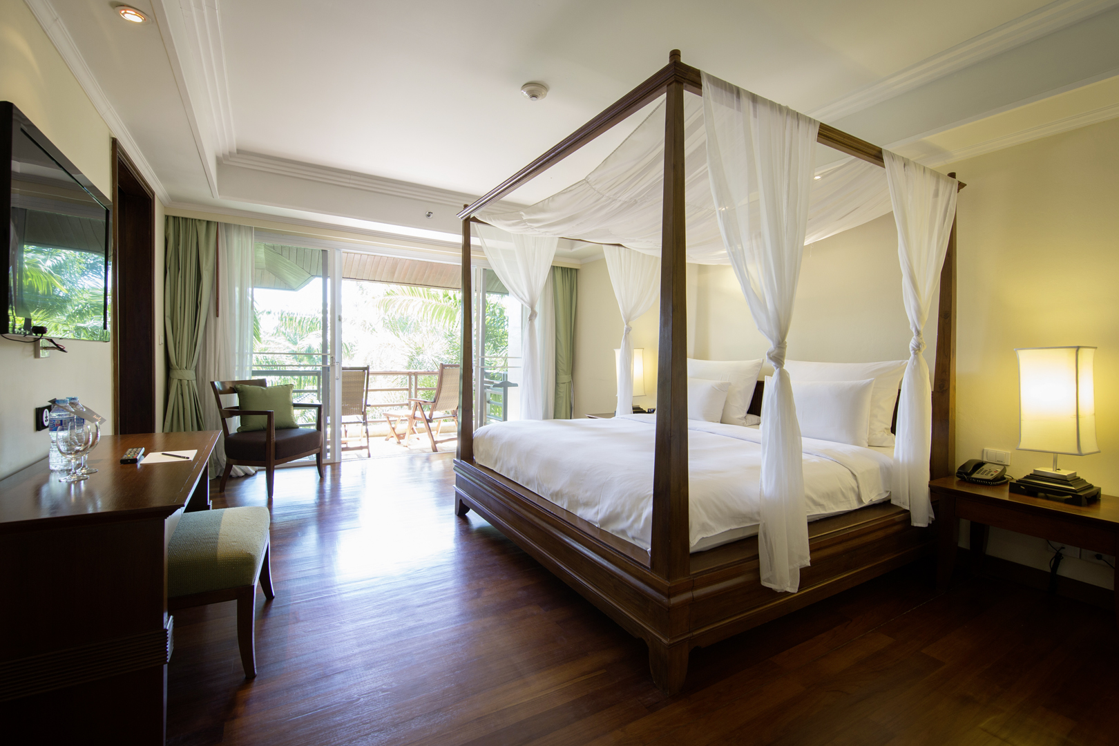 ROBINSON Khao Lak