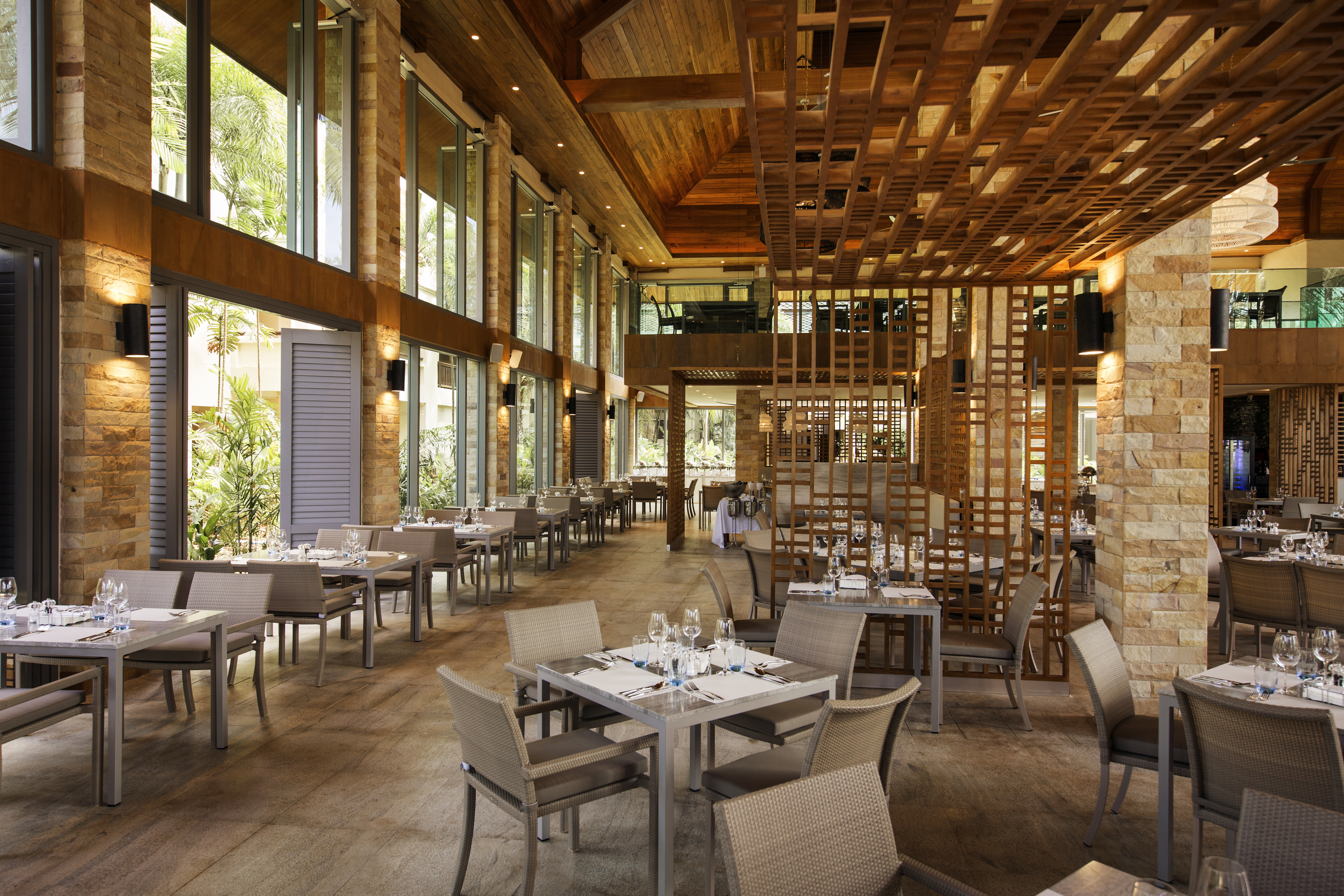 ROBINSON Khao Lak