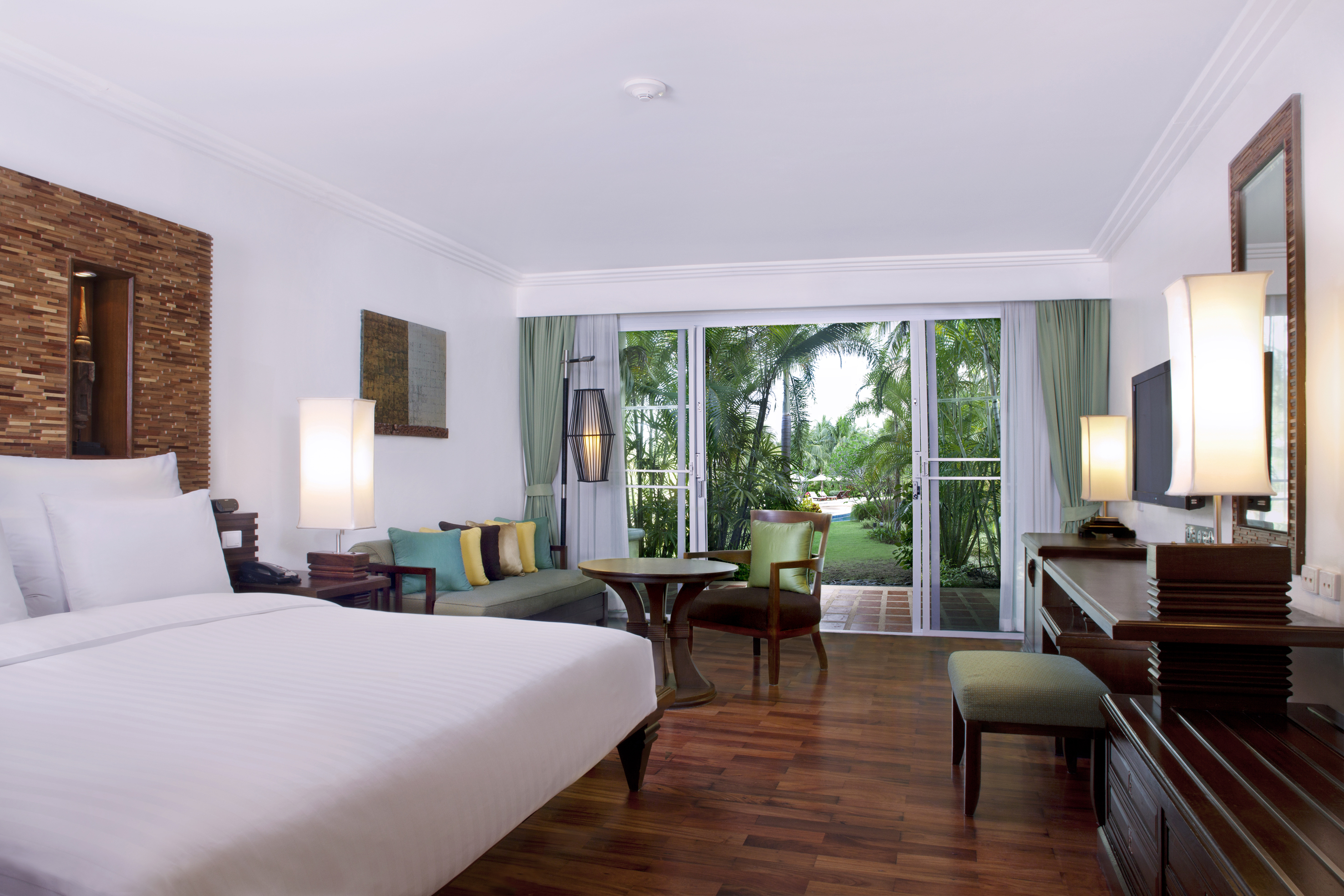 ROBINSON Khao Lak