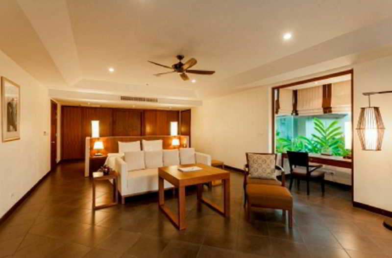 ROBINSON Khao Lak