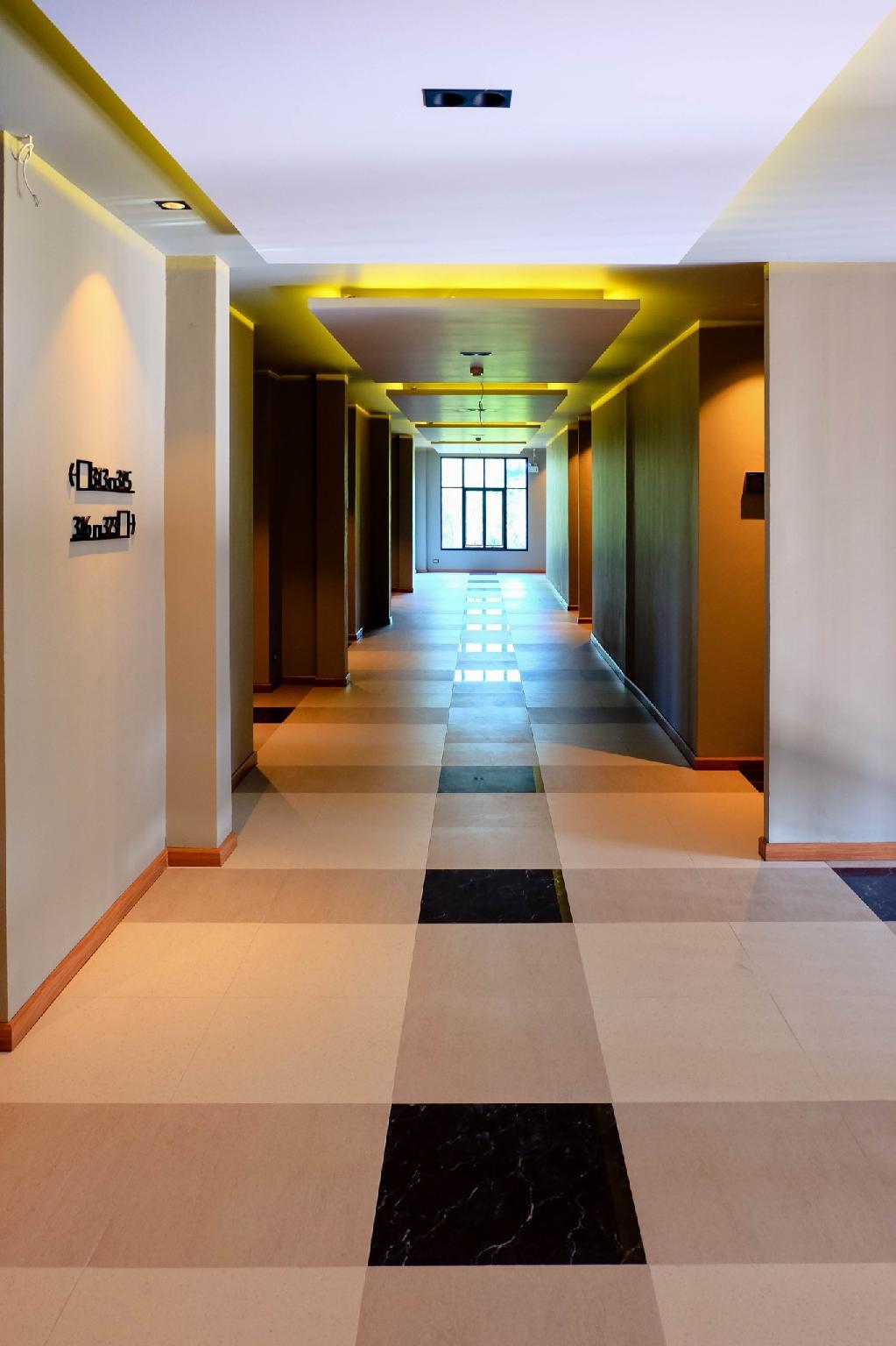 The Glory Gold Hotel