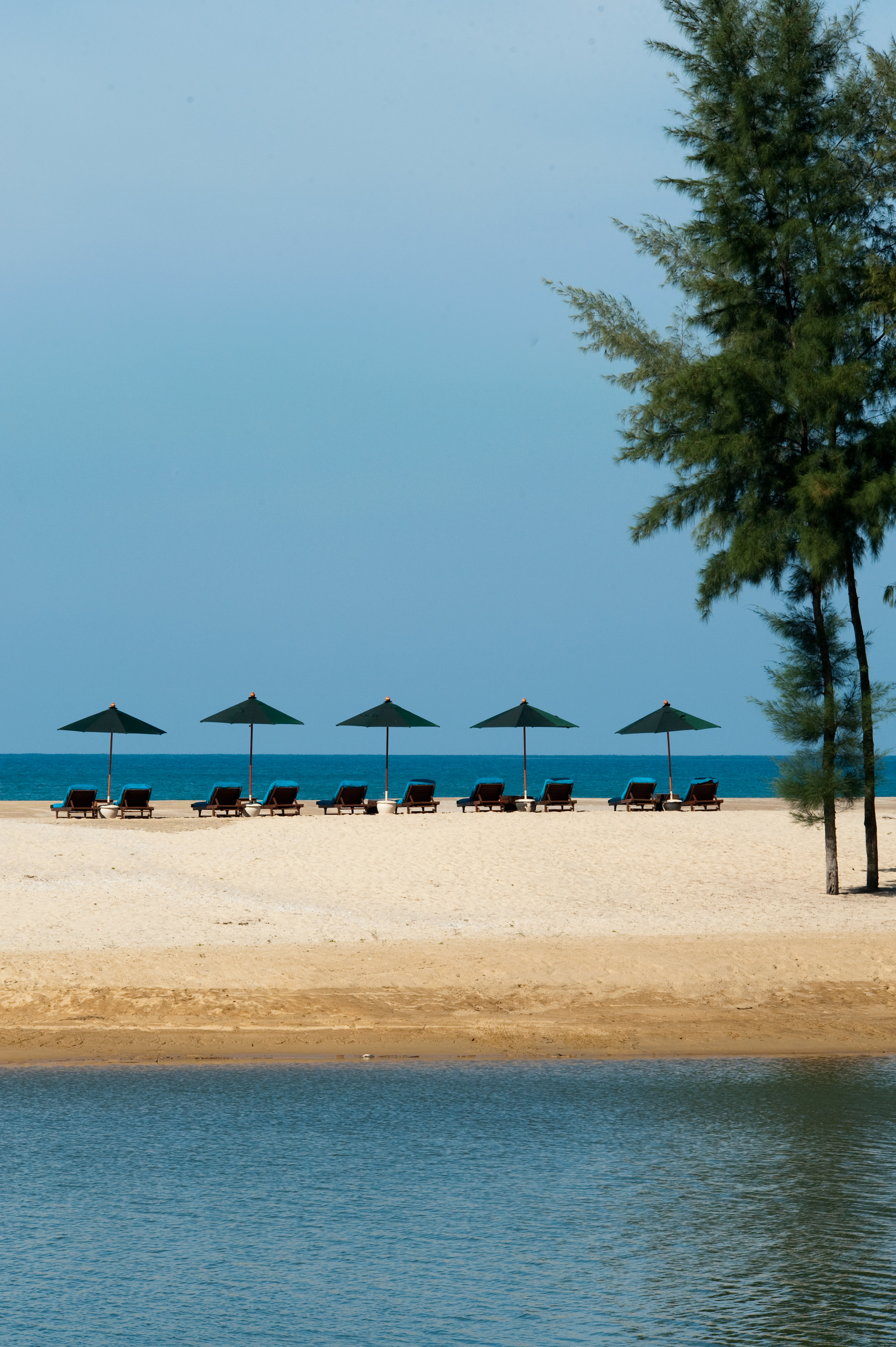 Wanakarn Beach Resort & Spa