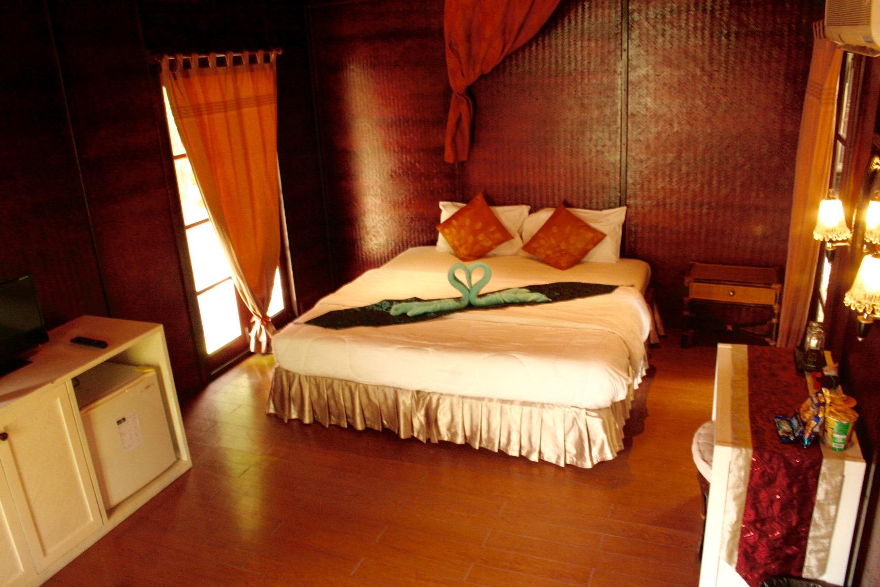 Bamboo Tropical Lounge Hotel