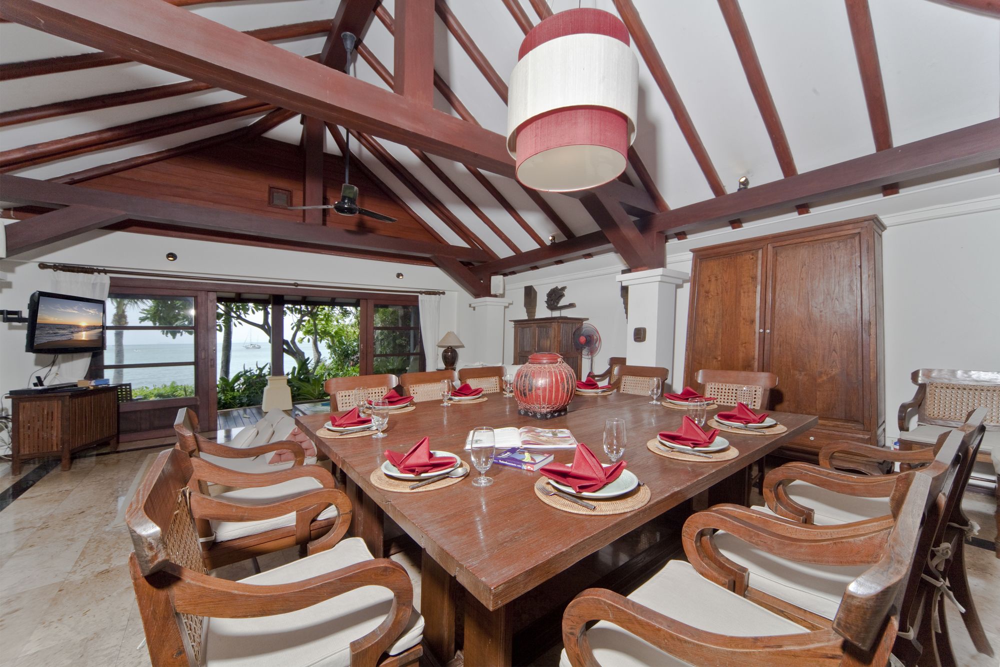 Bangrak Beachfront Villa