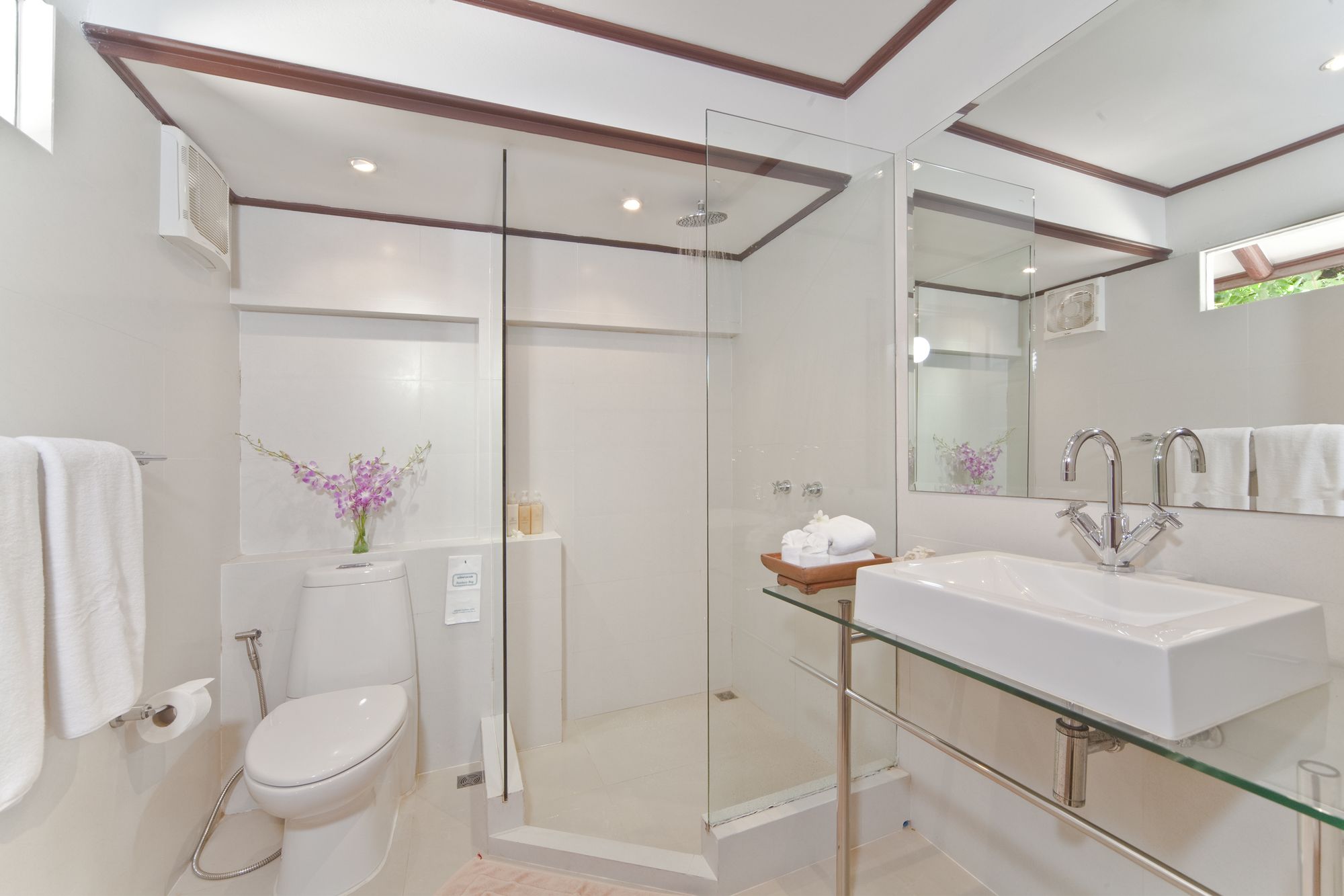 Bangrak Beachfront Villa
