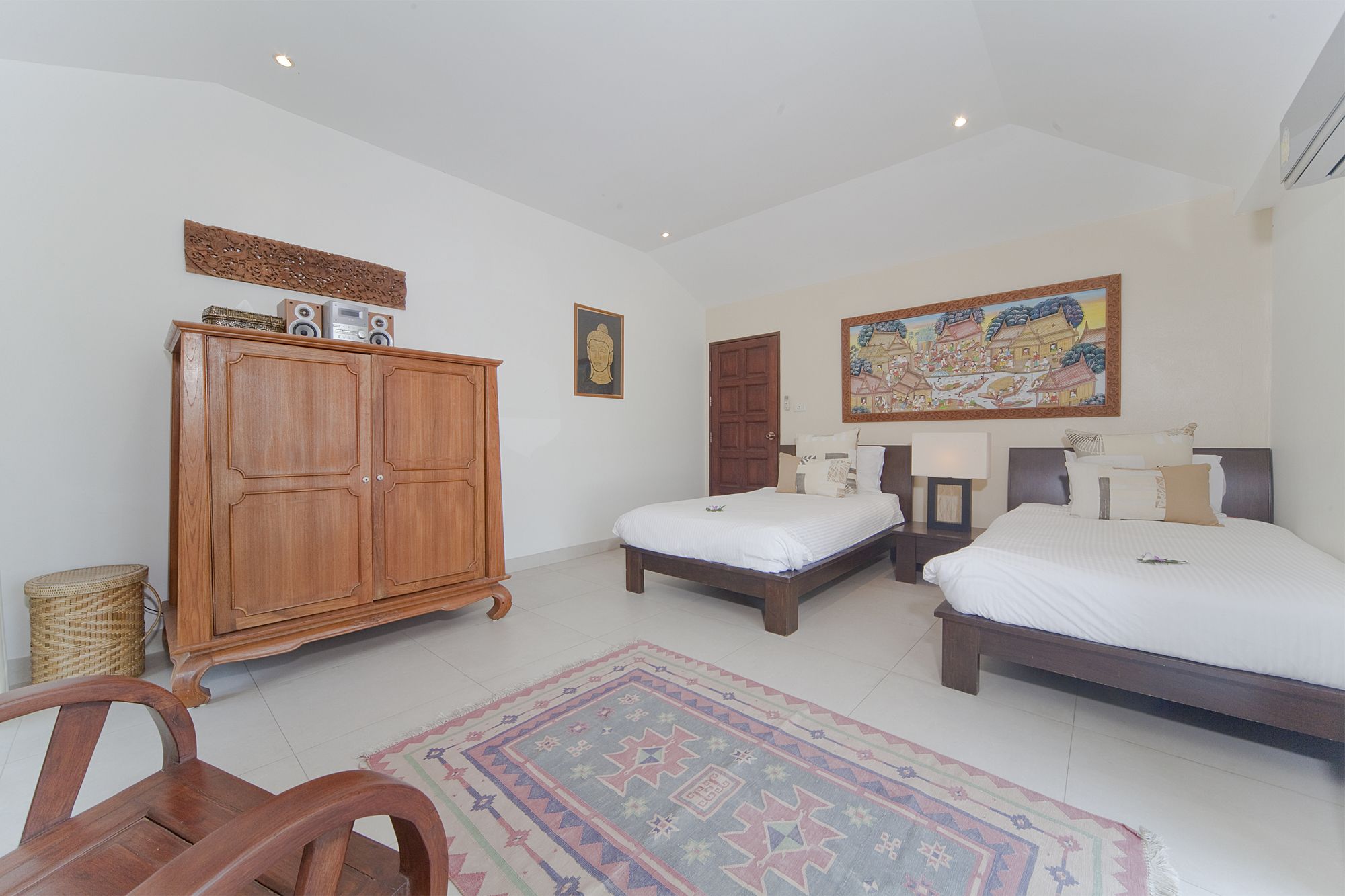 Bangrak Beachfront Villa