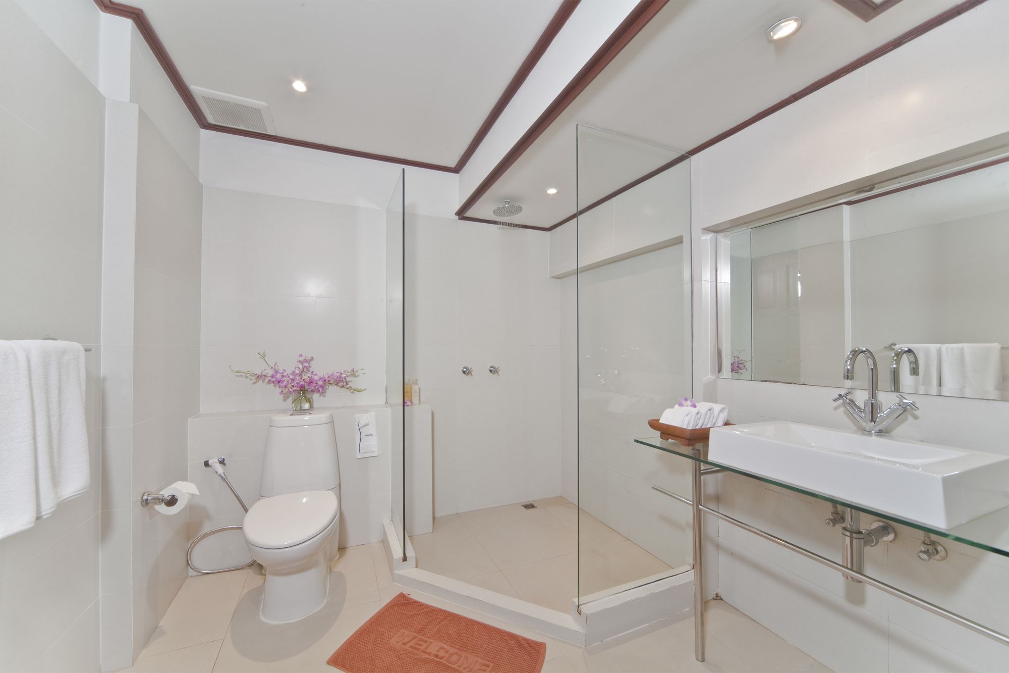 Bangrak Beachfront Villa