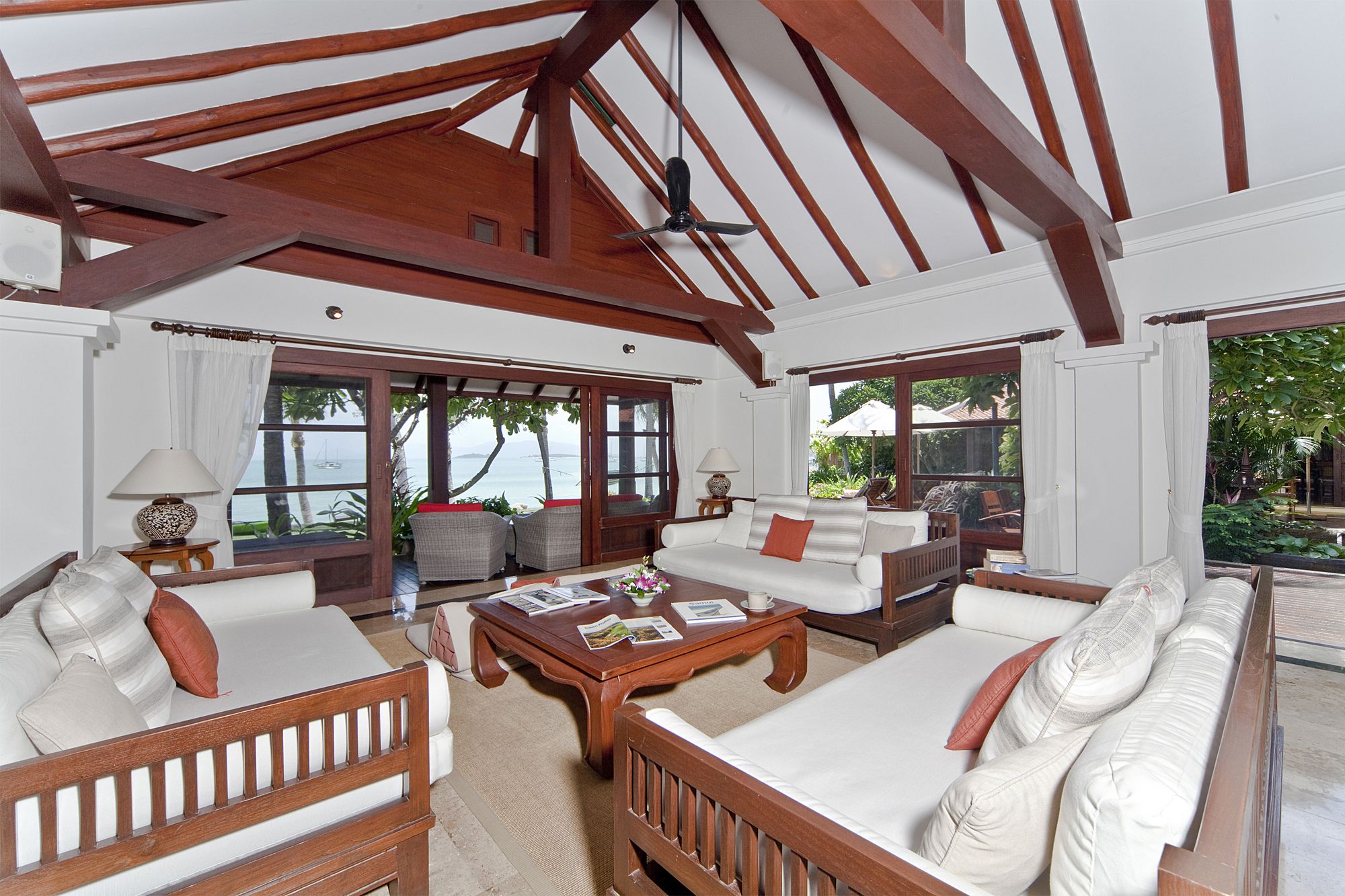 Bangrak Beachfront Villa