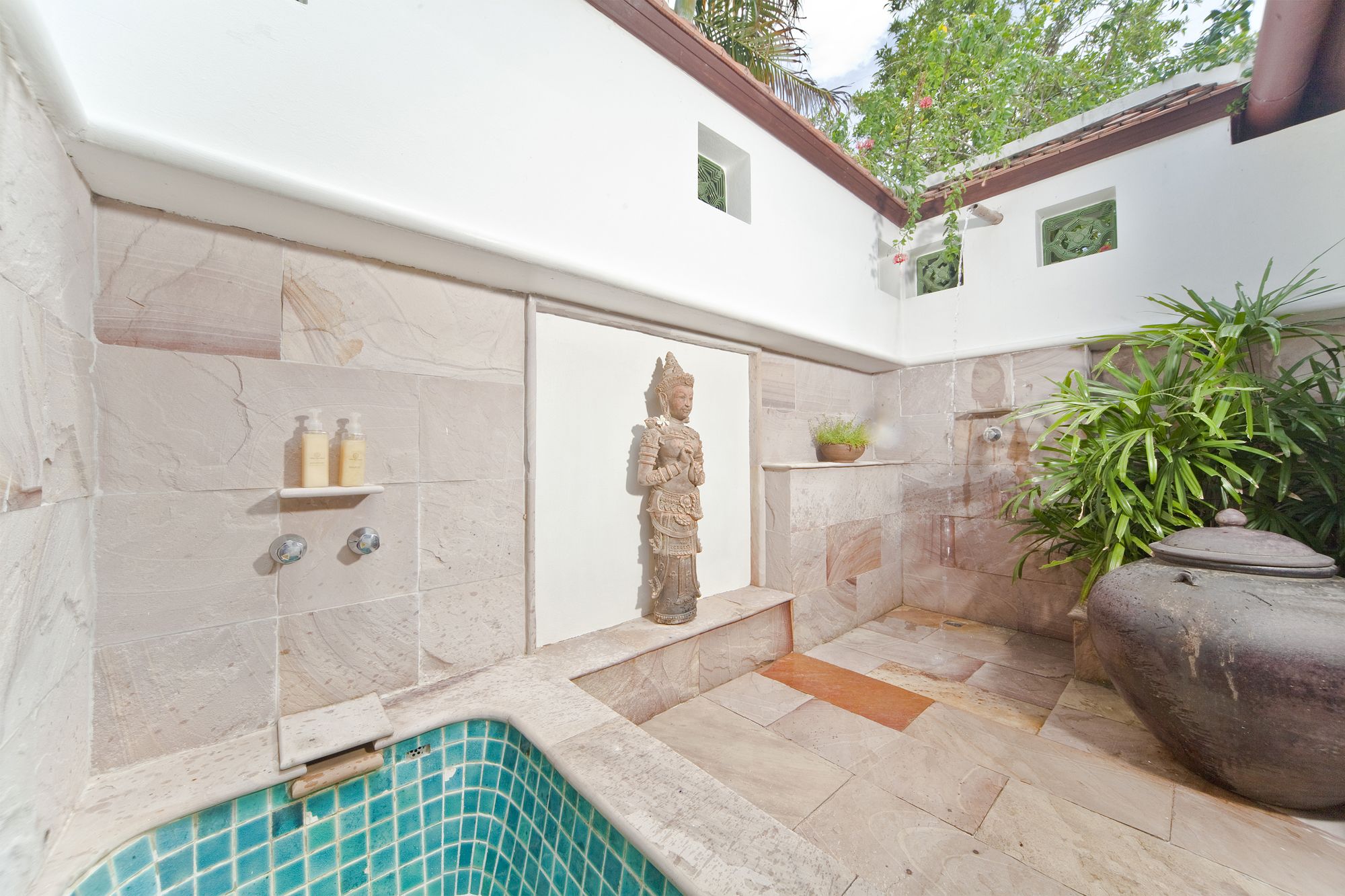 Bangrak Beachfront Villa