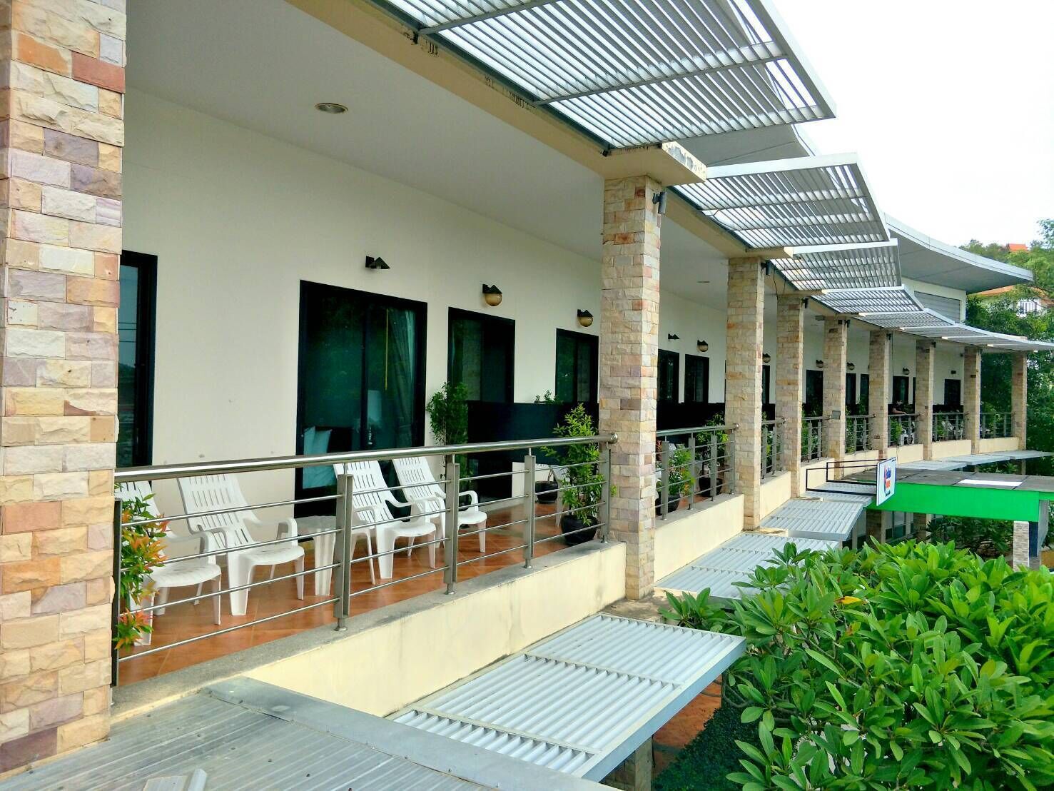 The Green Plaza Hotel