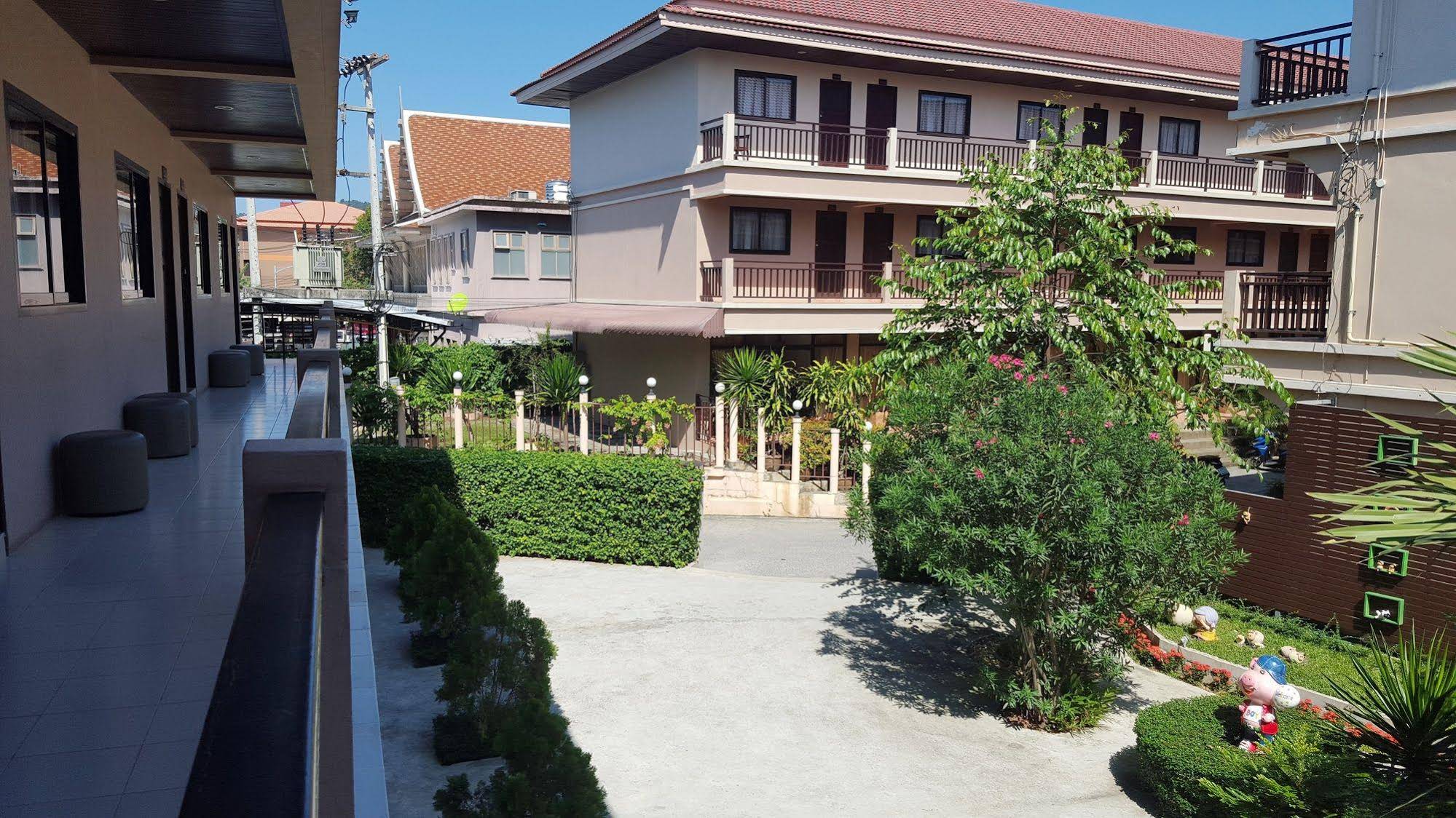 Panupong Hotel