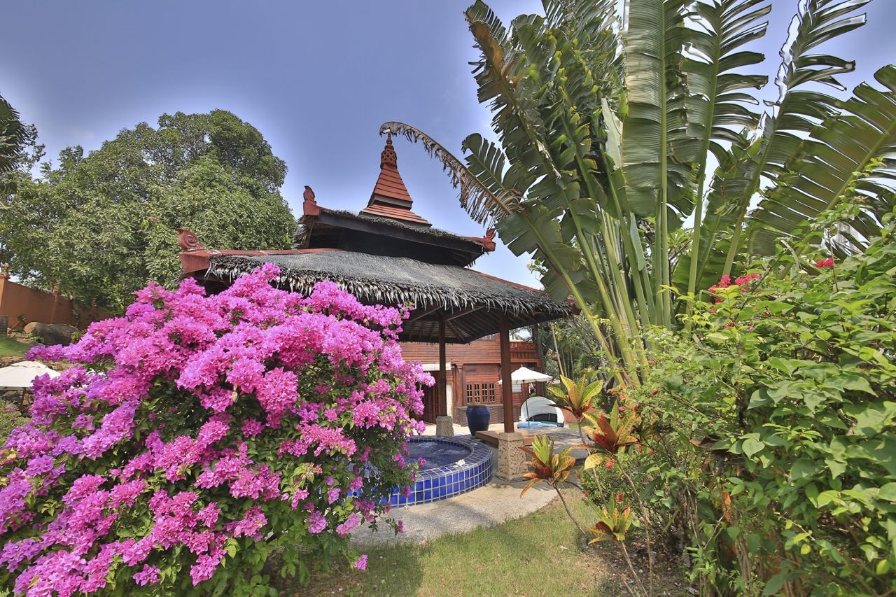 Presidential Thai Villa