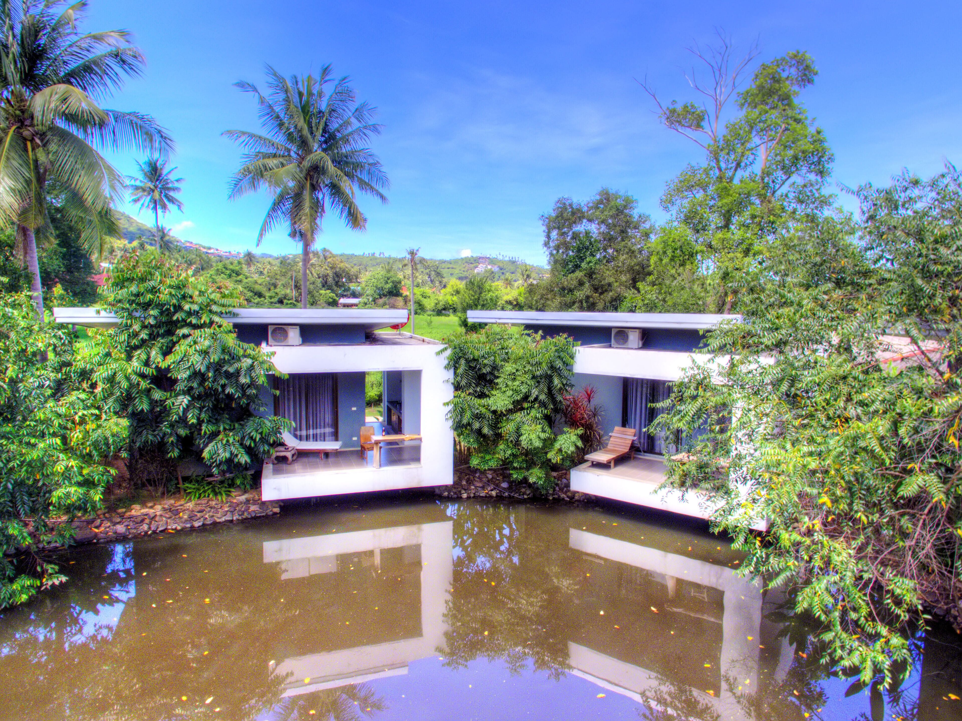 Sunny Resort Lake House