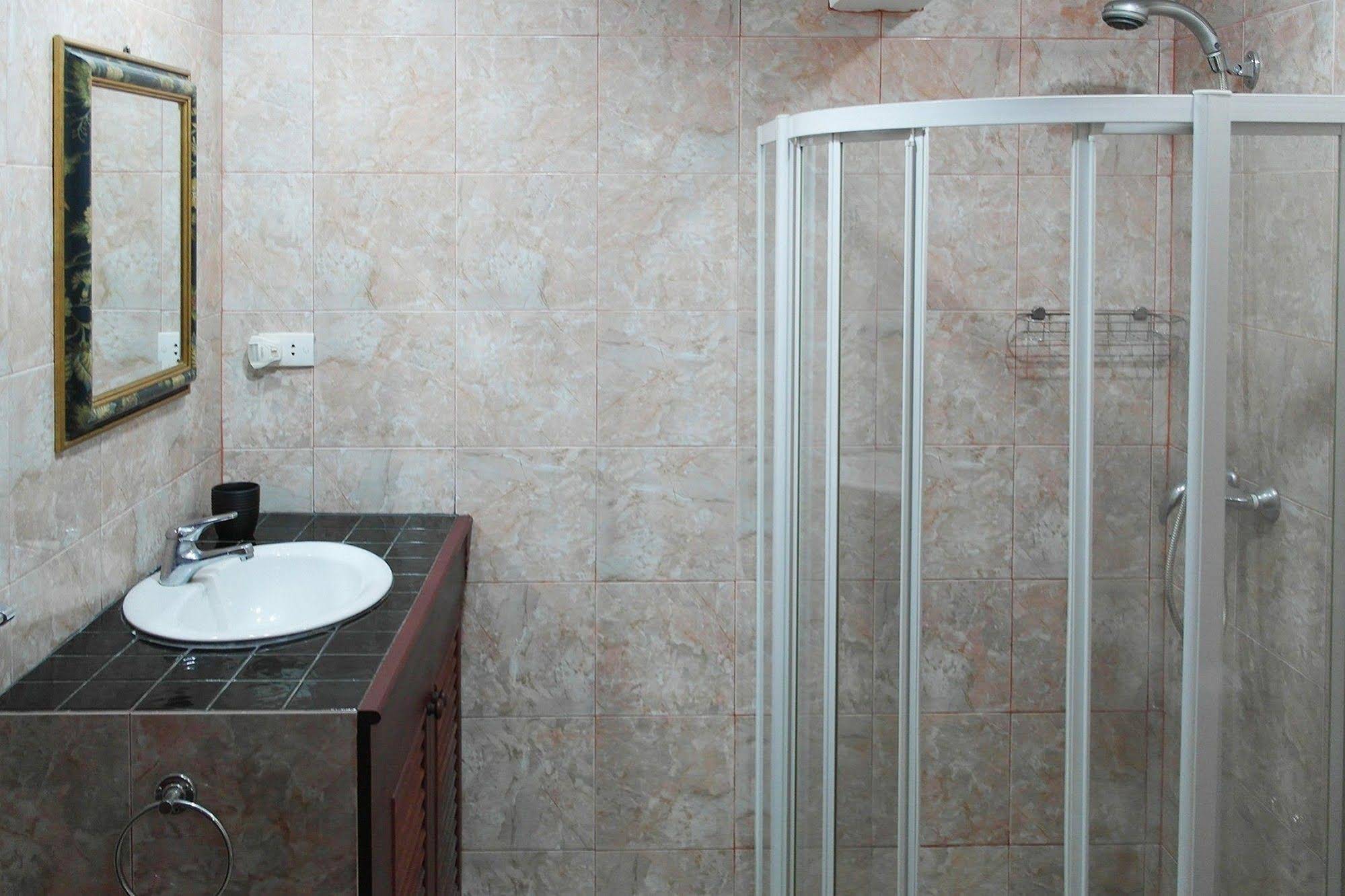 Chaweng Lakeview Residence