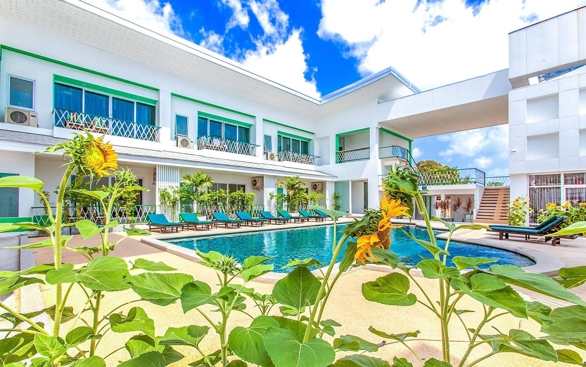 Khun Chaweng Resort