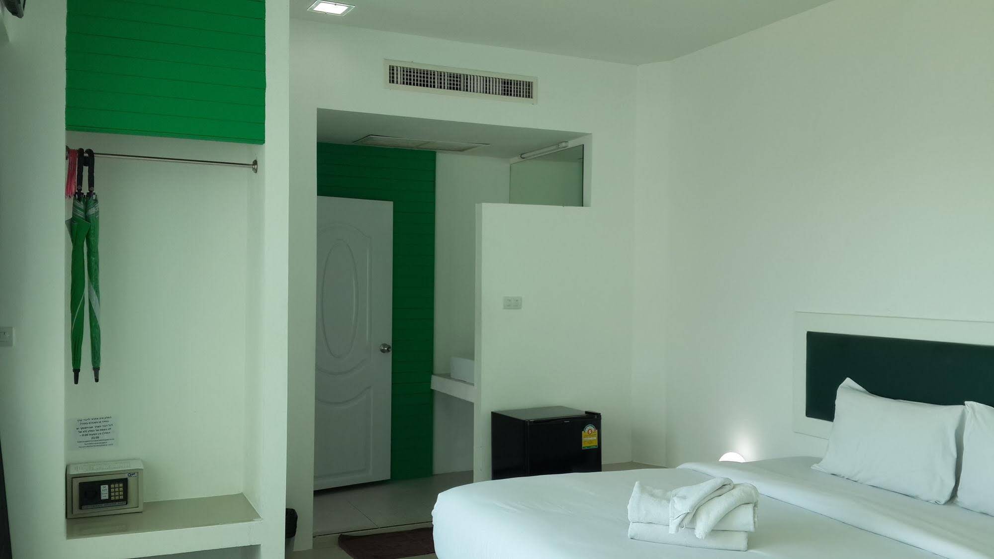 Khun Chaweng Resort