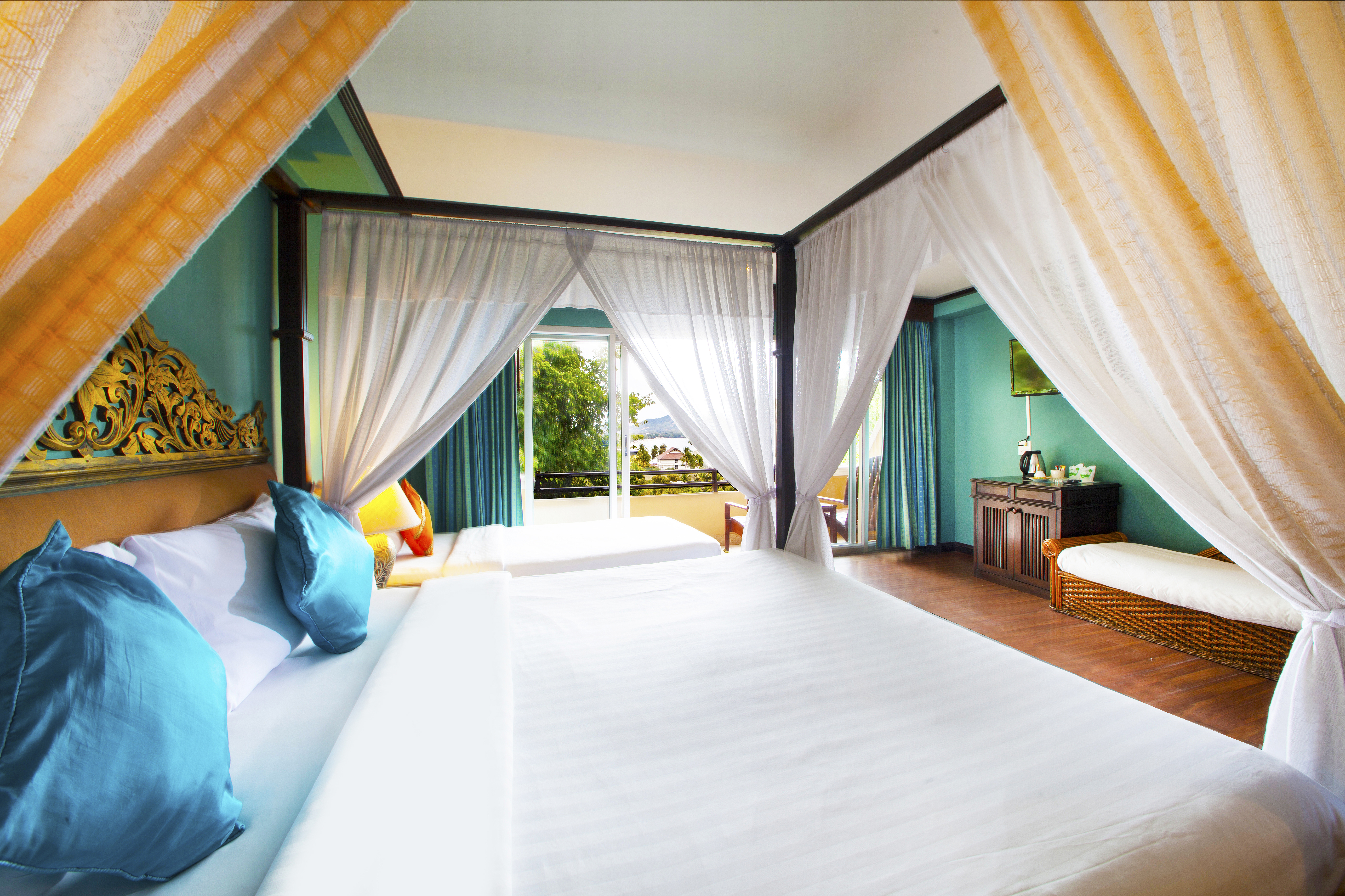 Fair House Beach Resort & Hotel