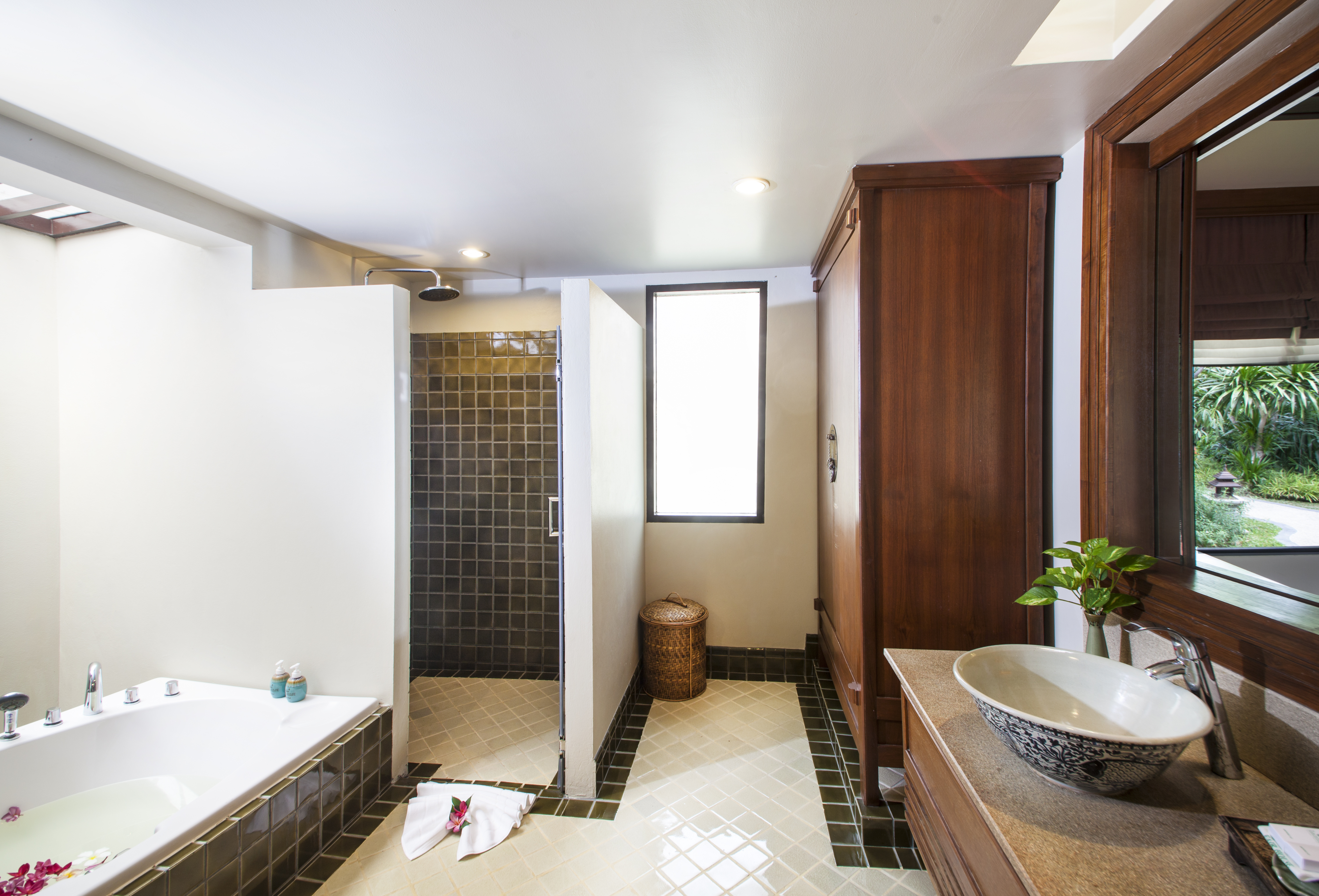 Fair House Beach Resort & Hotel