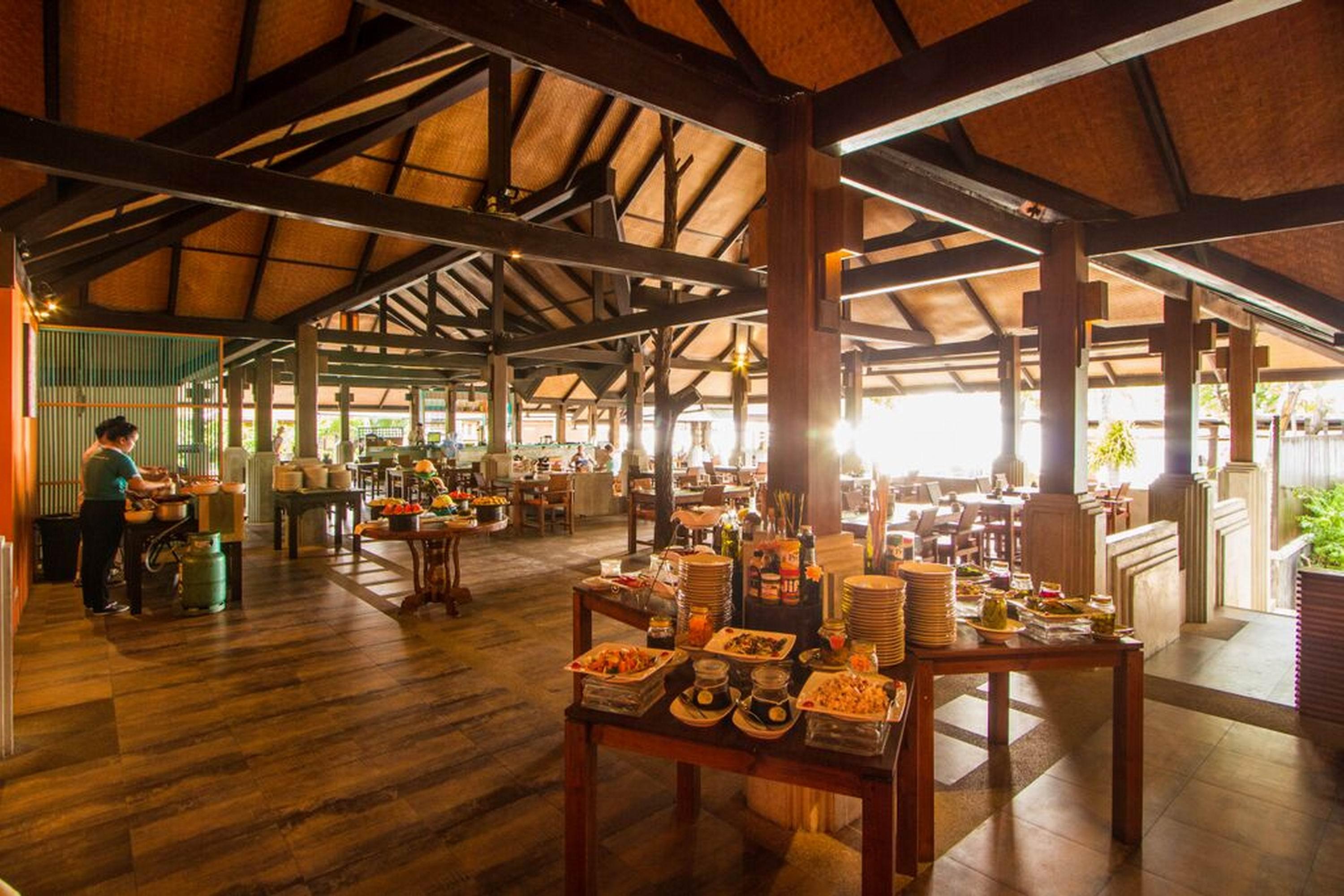 Fair House Beach Resort & Hotel