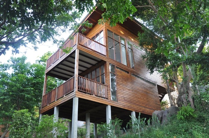AmaresA Resort & Skybar