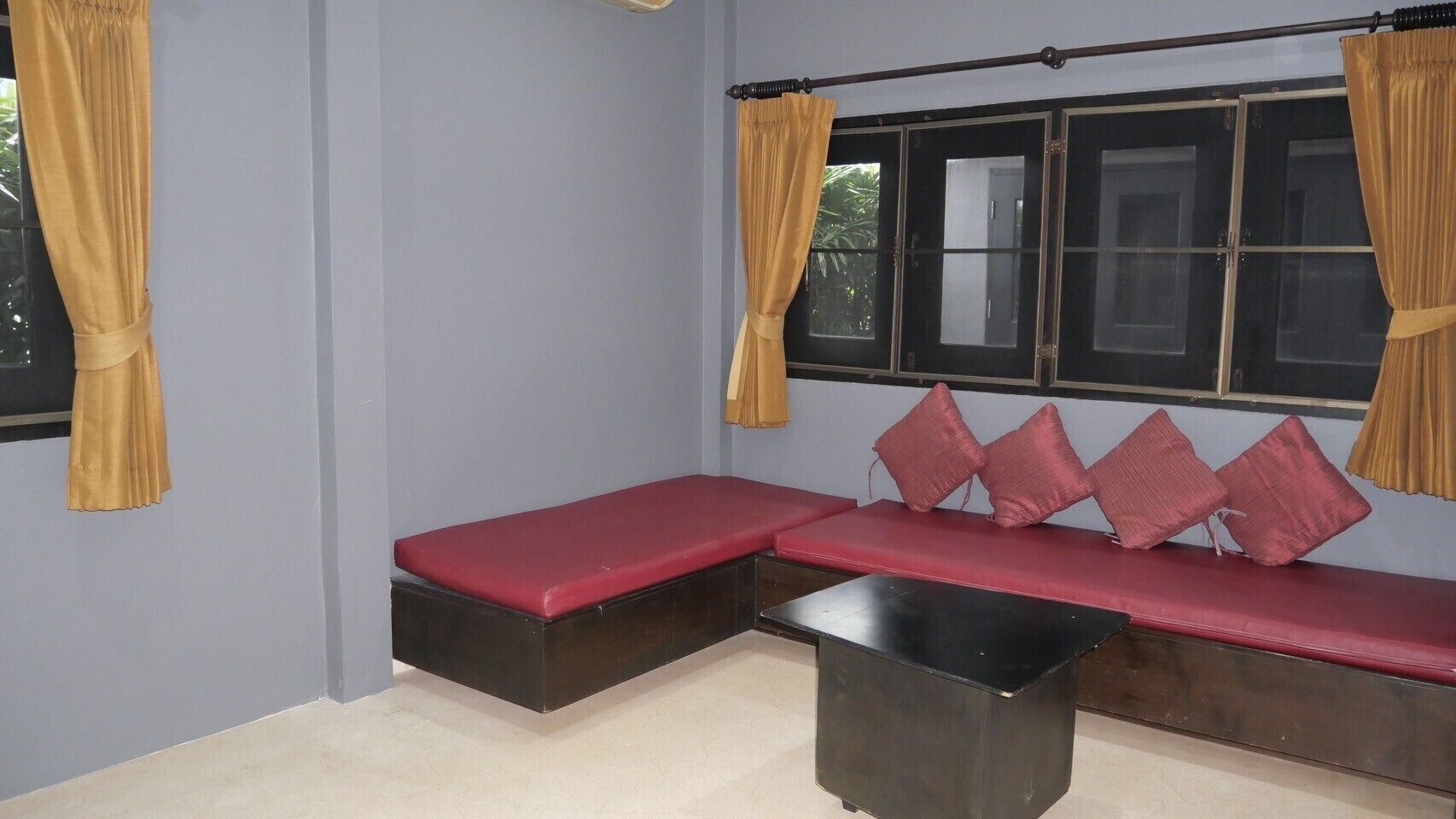 Airport Garden Resort