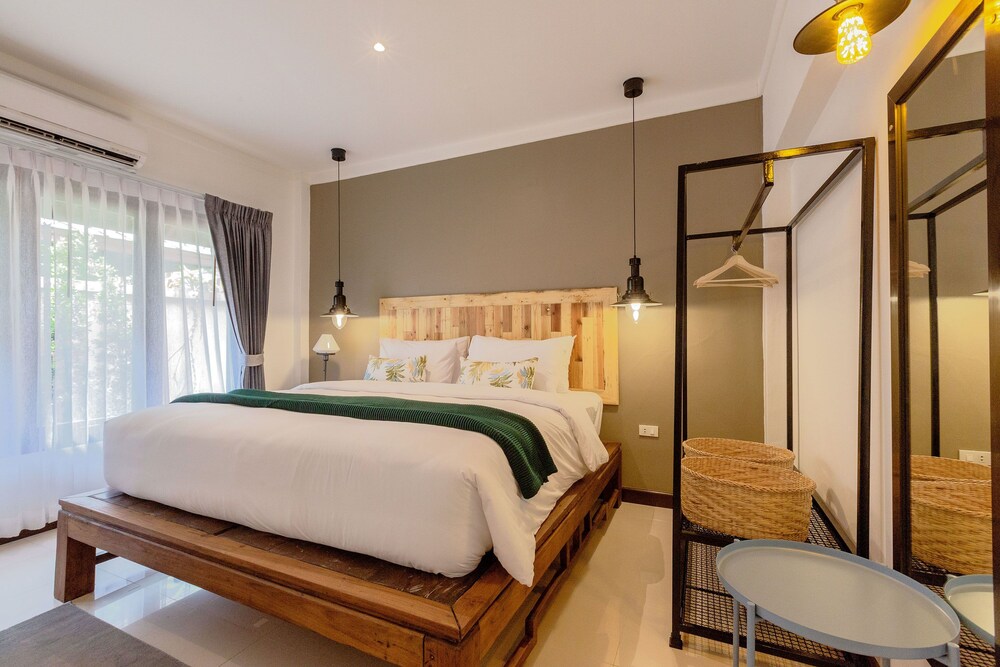 Baan Kao Hua Jook Pool Villas & Resort