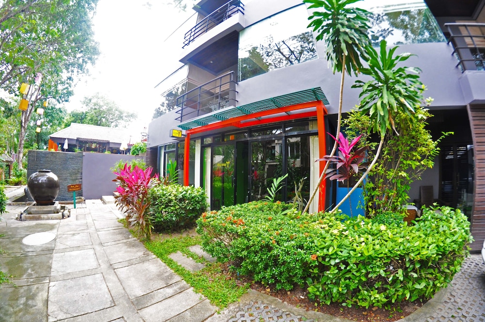 Baan Kao Hua Jook Pool Villas & Resort