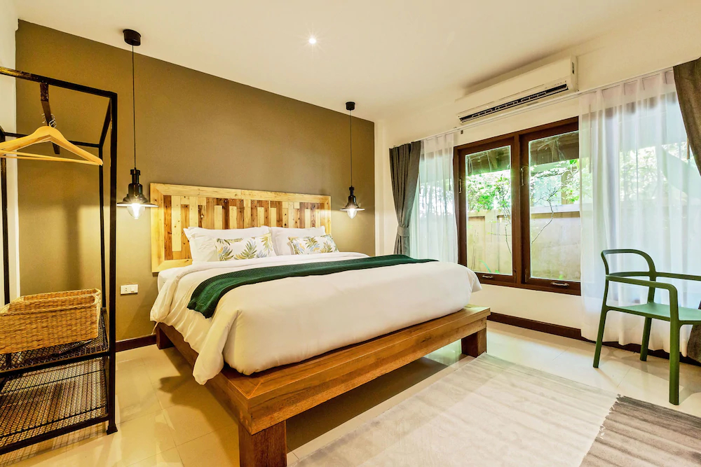 Baan Kao Hua Jook Pool Villas & Resort