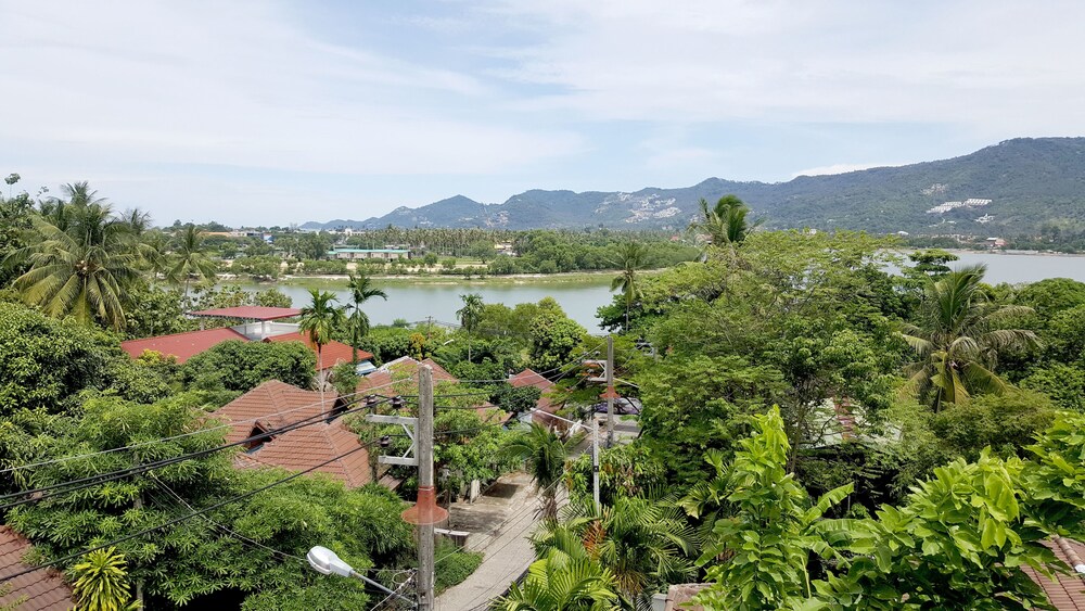 Baan Kao Hua Jook Pool Villas & Resort