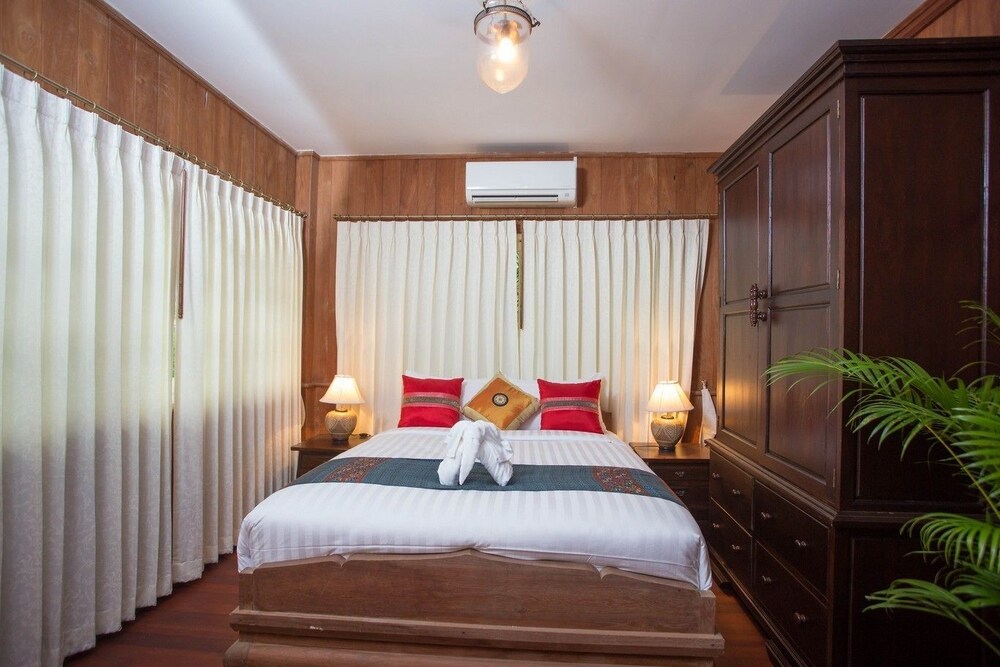 Baan Khun Nang Colonial Residence