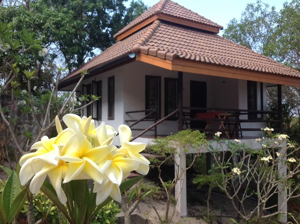 Baan Leelawadee