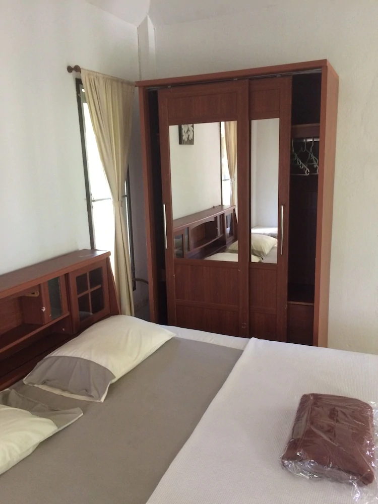 Baan Leelawadee