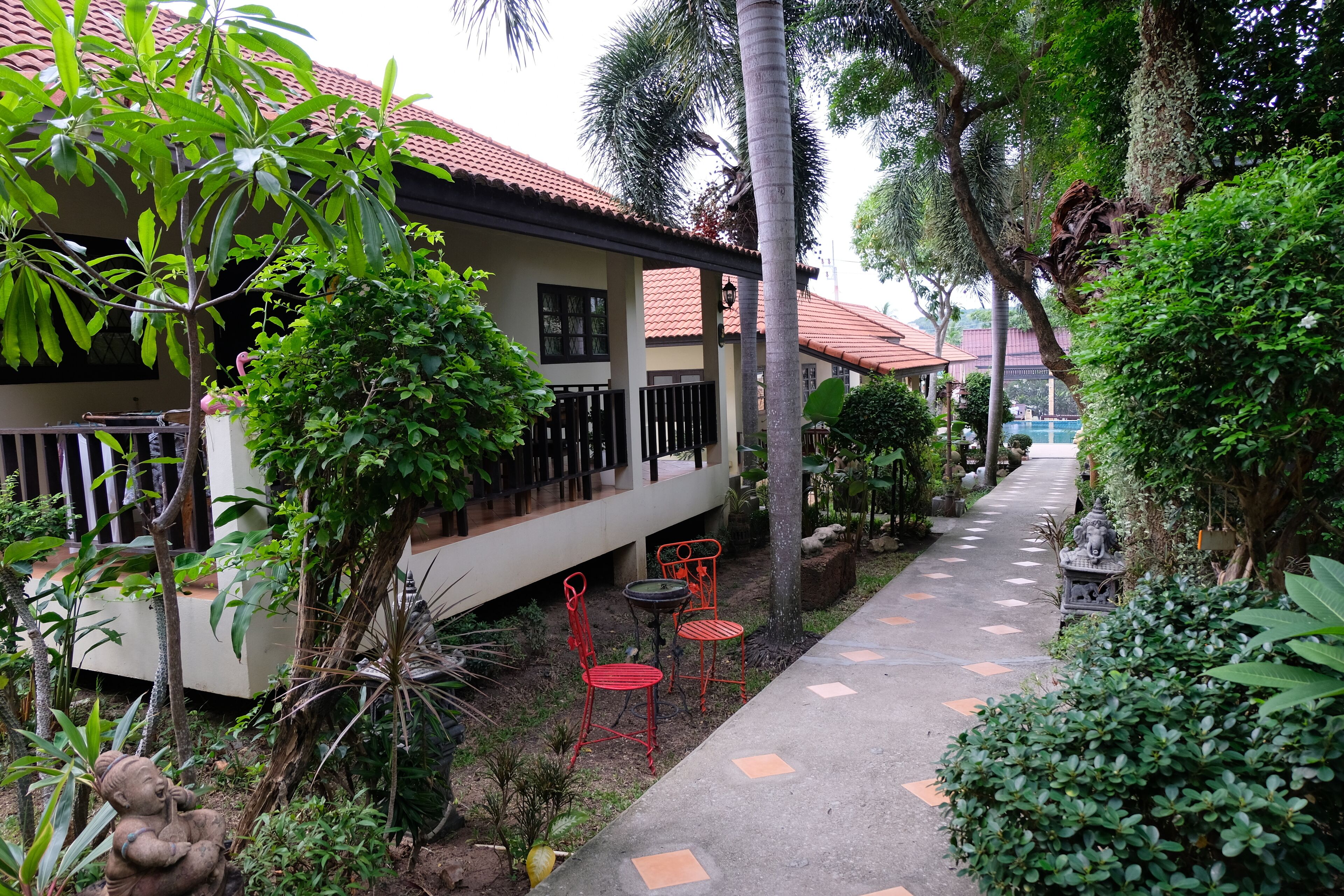 Baan Poon Baan Sabai