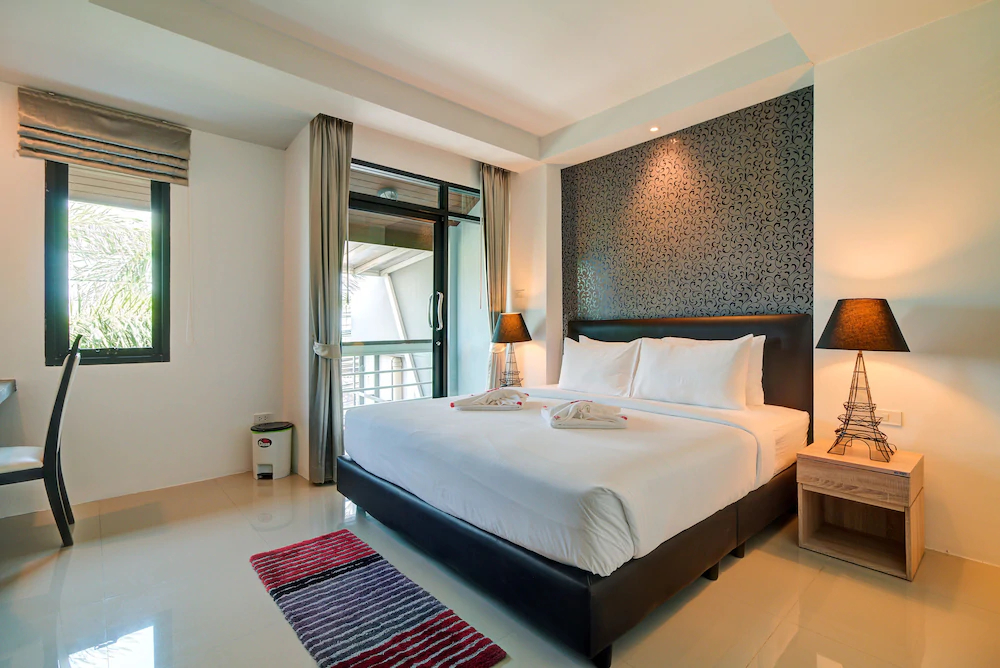 Baan Rawee Apartments