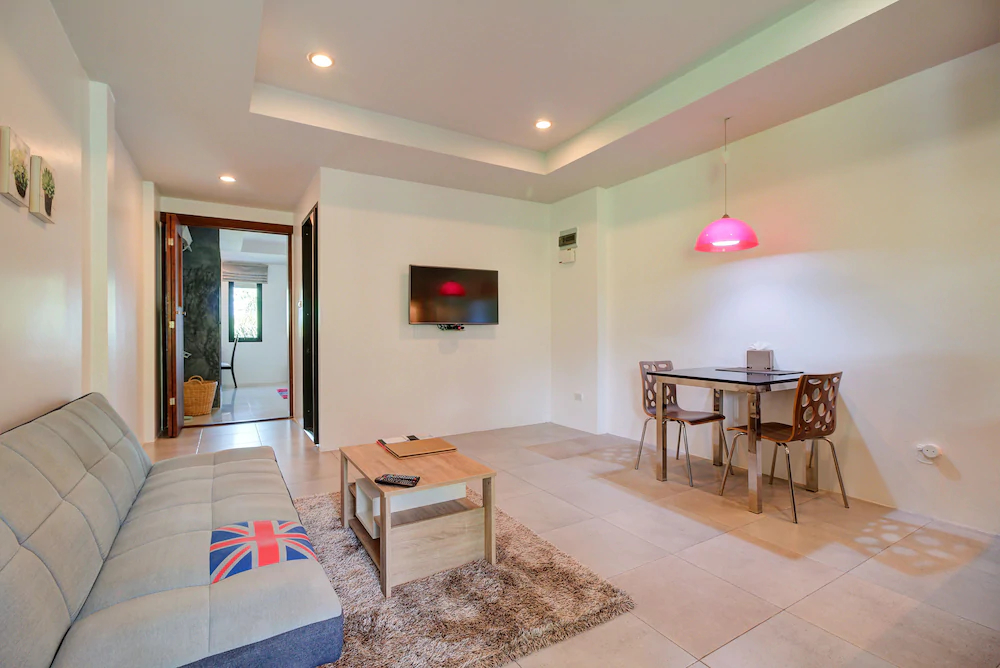 Baan Rawee Apartments