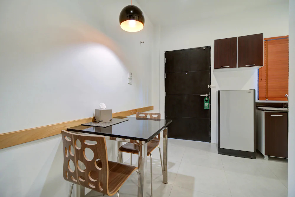 Baan Rawee Apartments